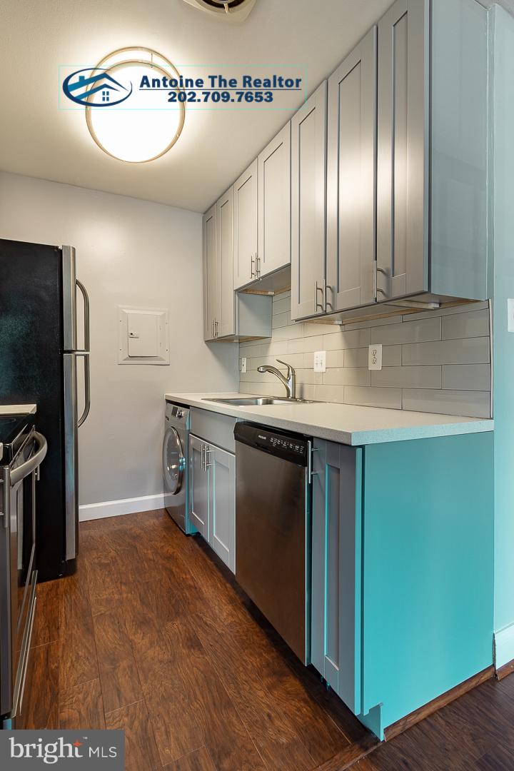 THE FAIRMONT - Residential Lease