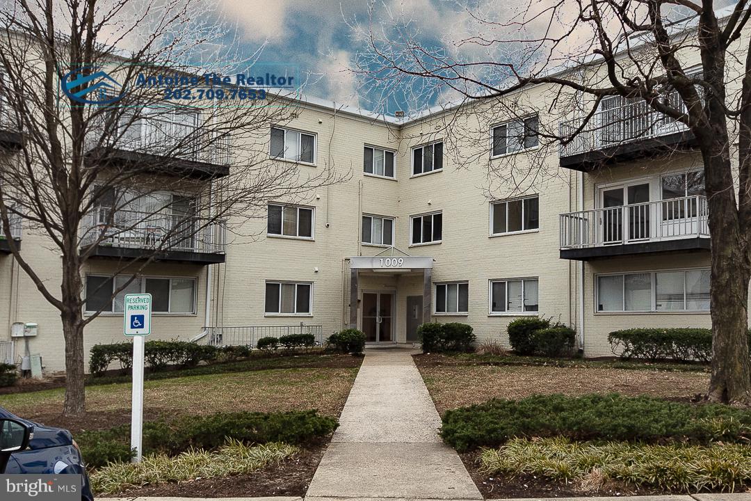 THE FAIRMONT - Residential Lease