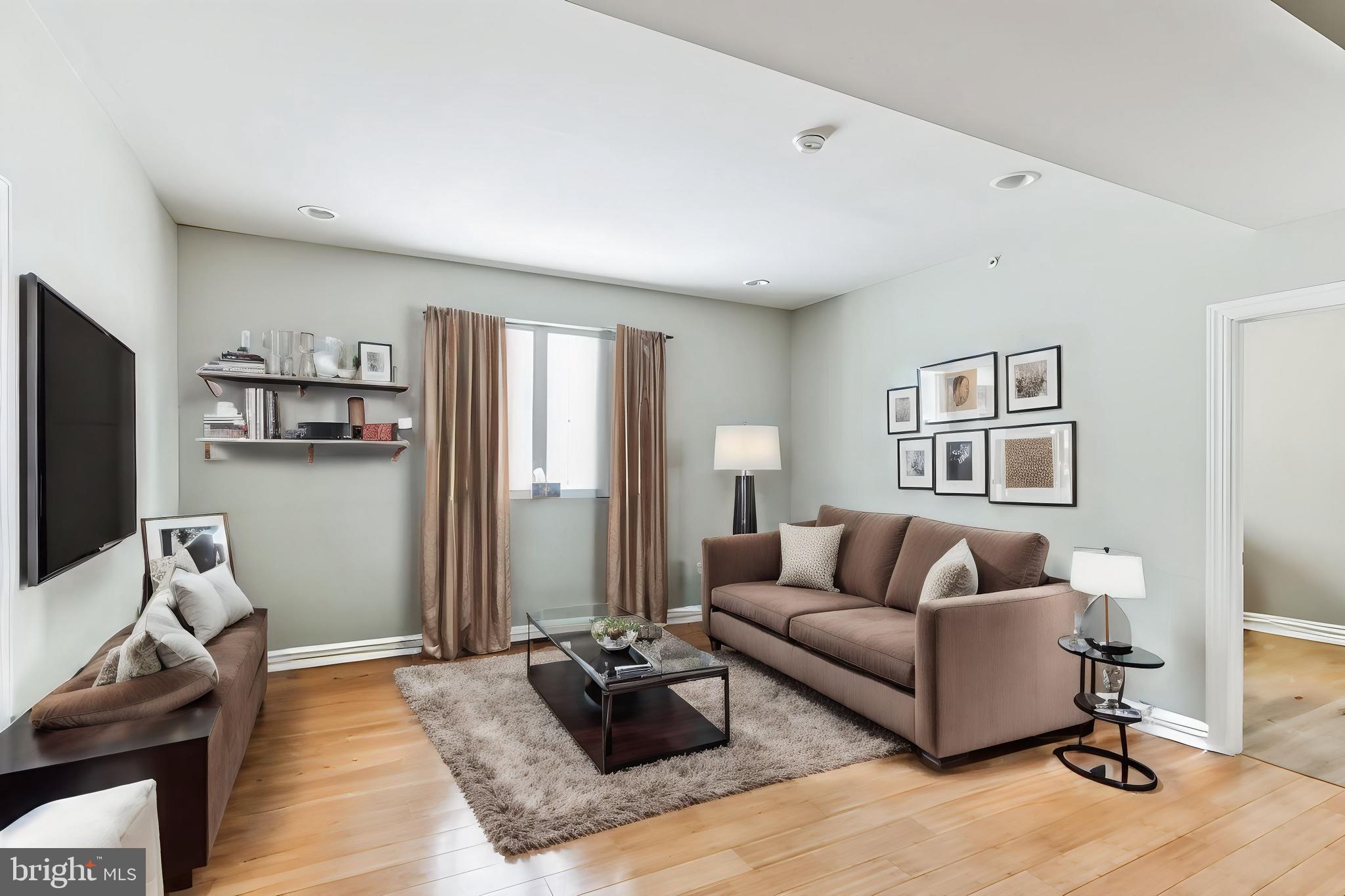 Welcome to 331 N 40th St Unit 1B, your luxurious haven in the heart of the city! This newly constructed unit offers an impressive layout with 5 bedrooms and 4 bathrooms, providing ample space for larger families or groups. With its modern design and pristine finishes, you'll enjoy a sophisticated yet comfortable living environment. Conveniently located near amenities and transportation, this unit offers the perfect blend of urban convenience and upscale living. Don't miss the opportunity to make 331 N 40th St Unit 1B your new home - schedule a viewing today and experience the pinnacle of modern city living!
* Photos displayed also include photos of other units in the building