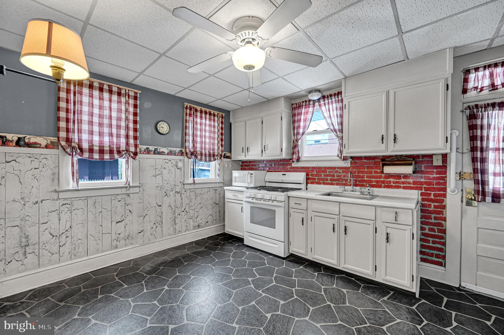EAST YORK - Residential