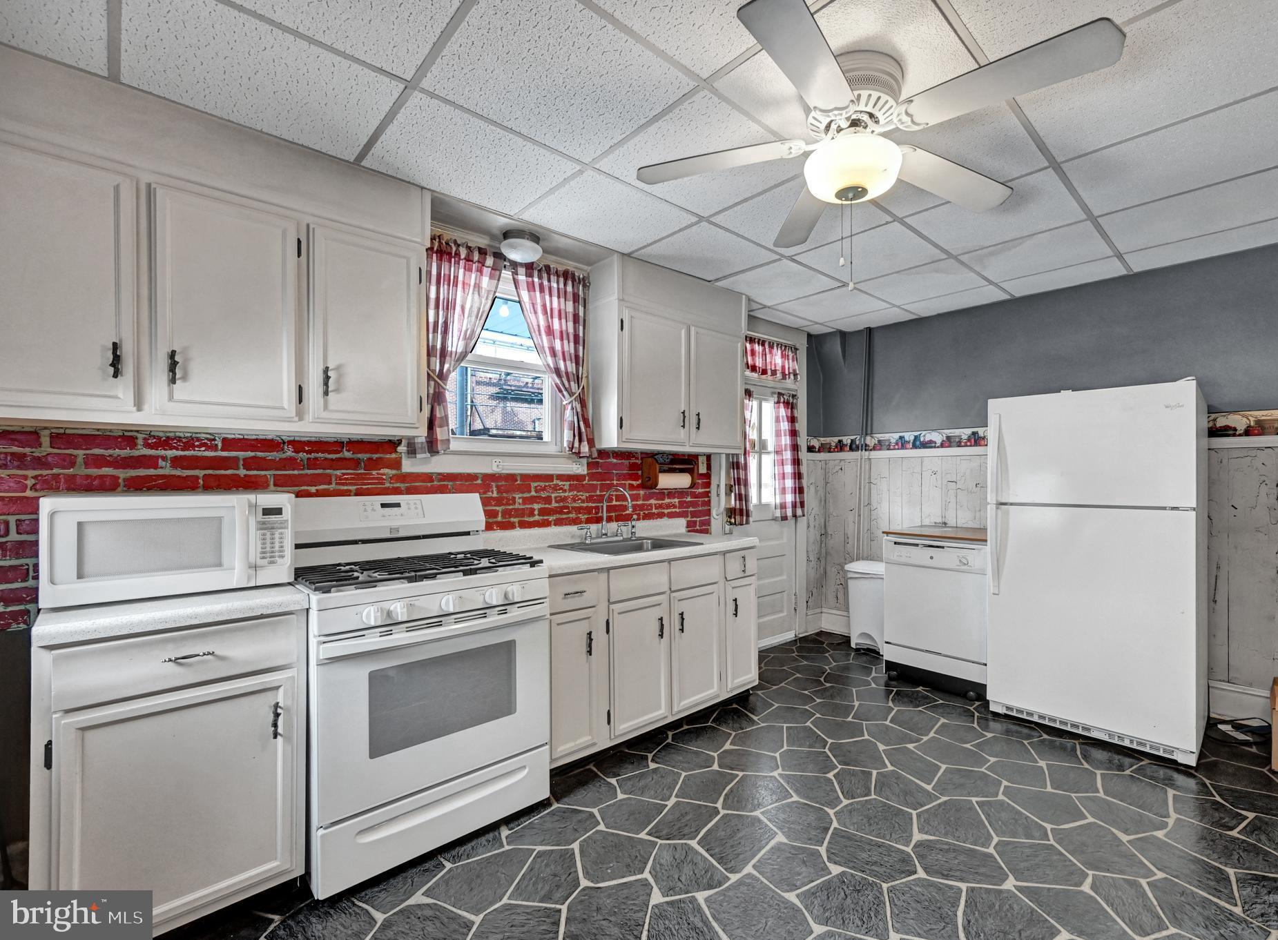 EAST YORK - Residential