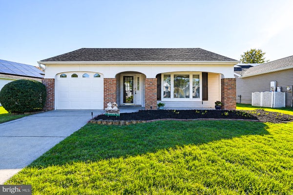 11 BURTONS DR, SOUTHAMPTON, NJ 08088 - Image f26bbd659e34640cc4f8eb2c42b346dd/1293909083