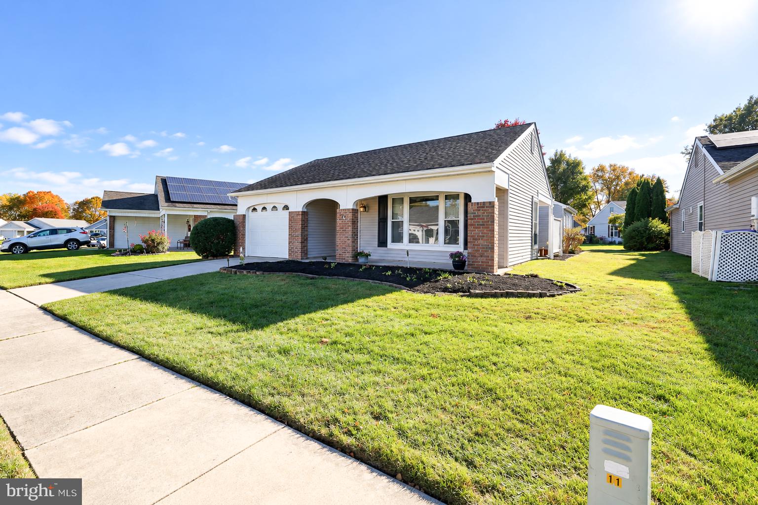 11 BURTONS DRIVE