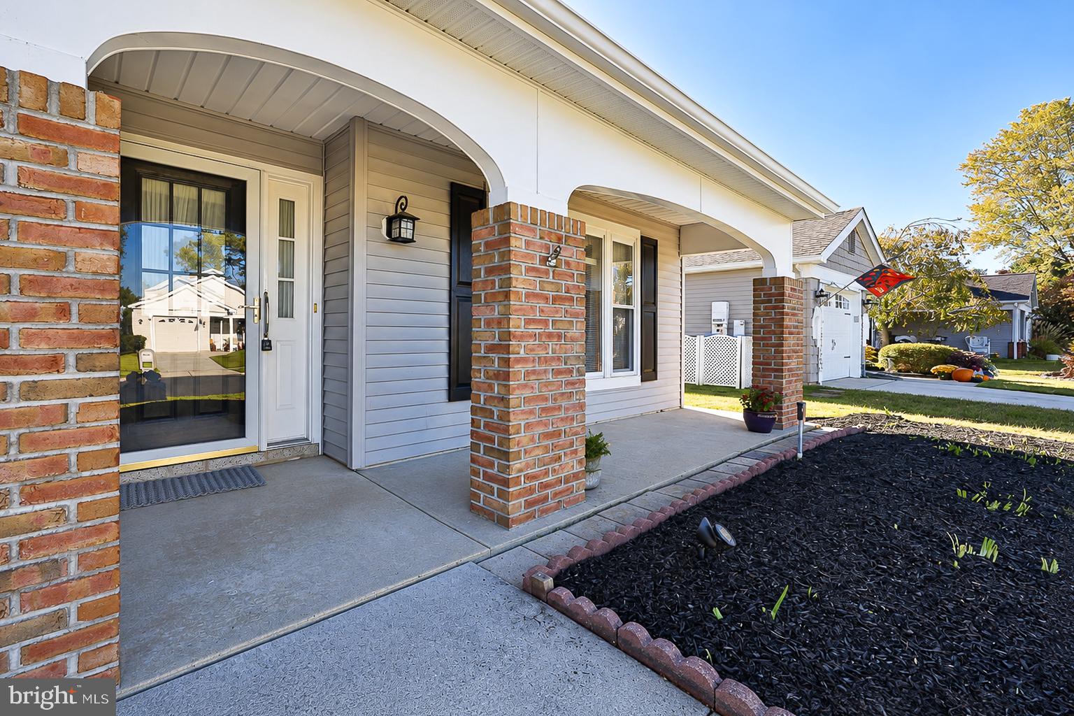 11 BURTONS DRIVE