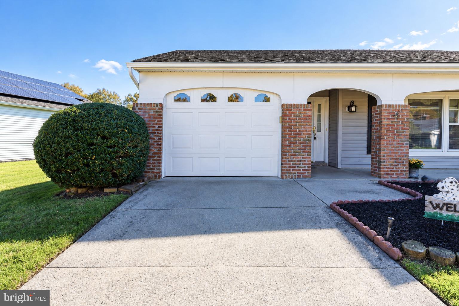 11 BURTONS DRIVE