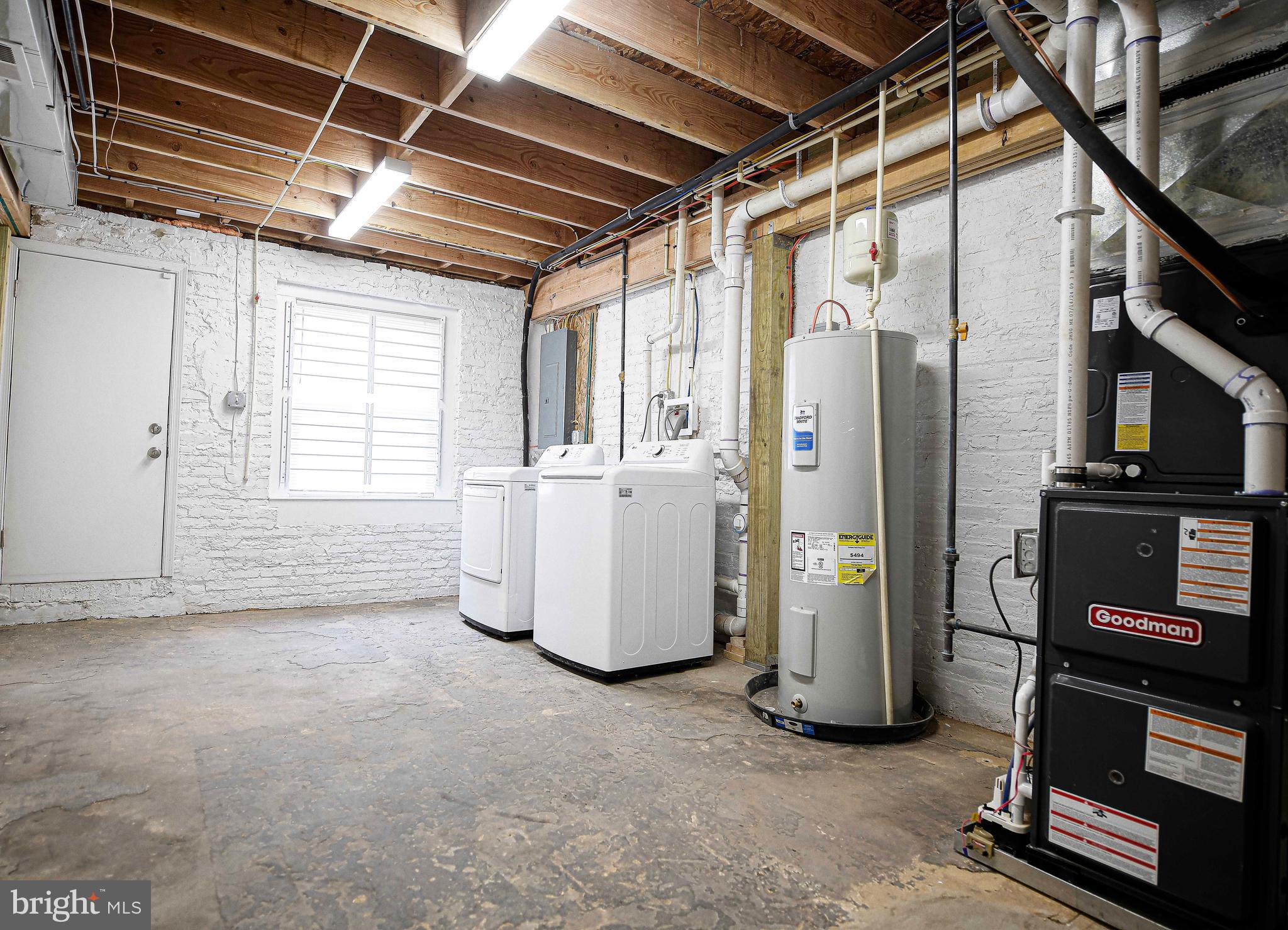 ELLWOOD PARK - Residential