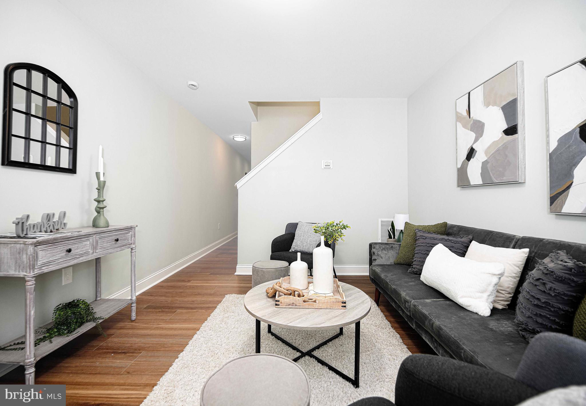 ELLWOOD PARK - Residential