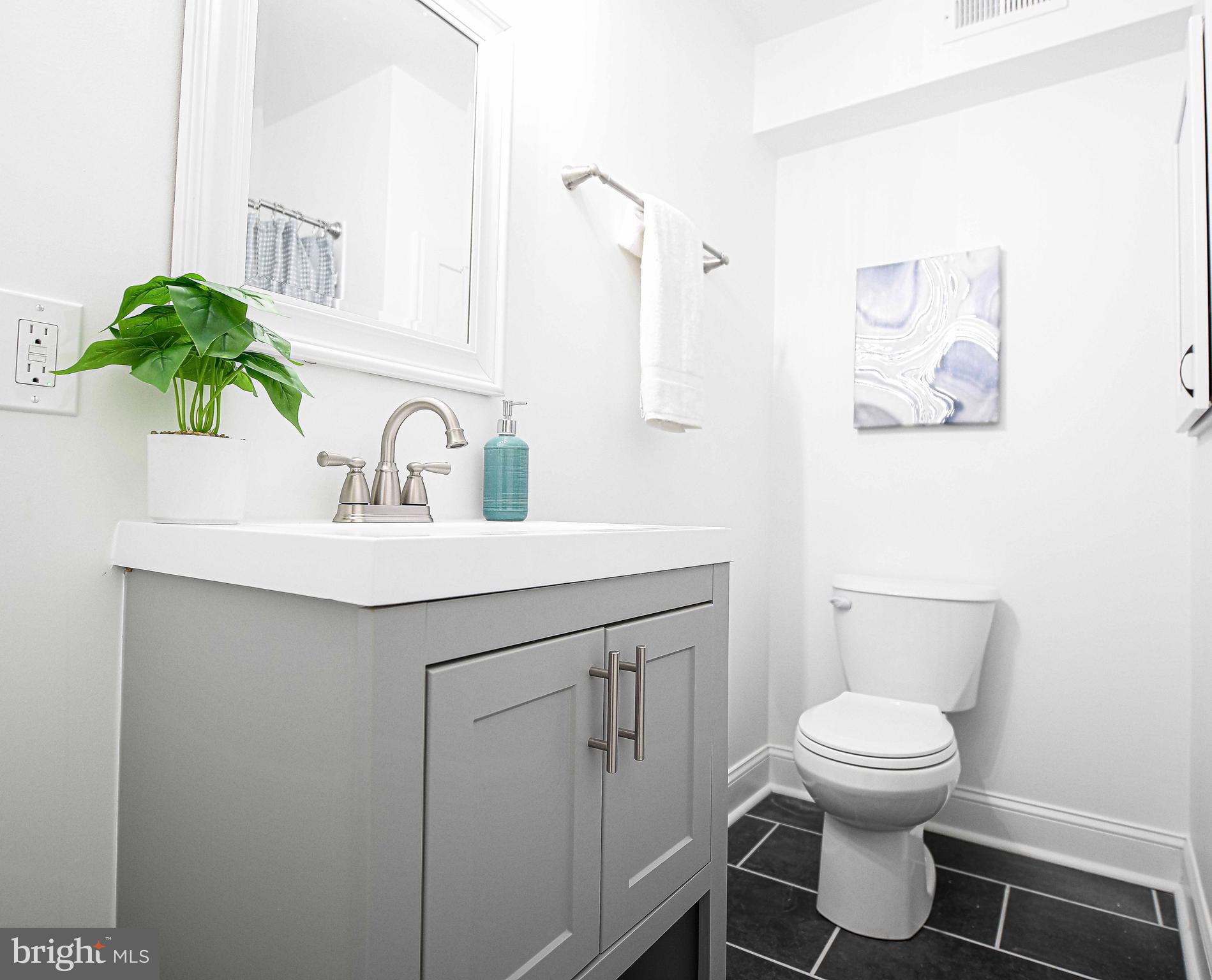 ELLWOOD PARK - Residential