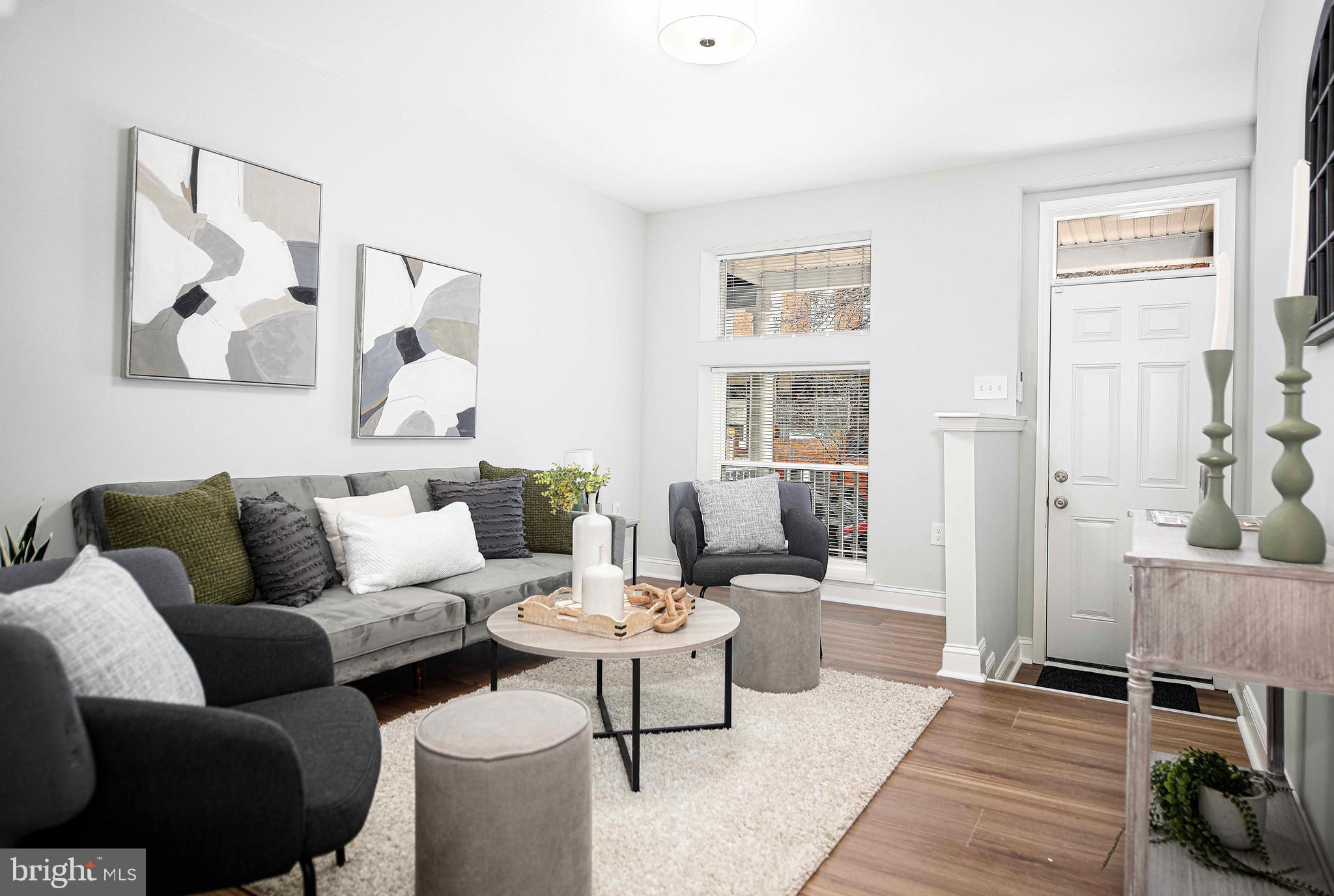 ELLWOOD PARK - Residential