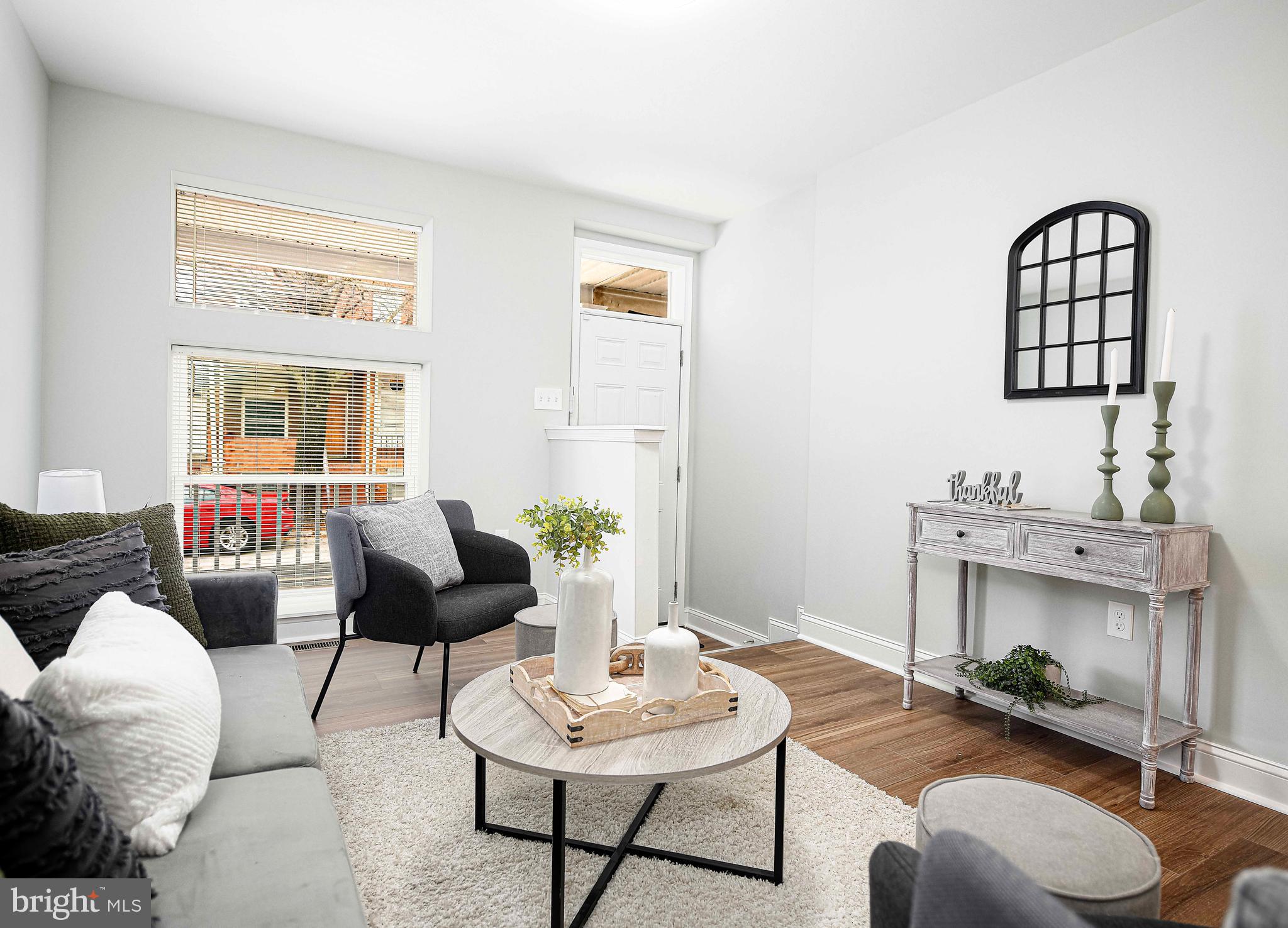 ELLWOOD PARK - Residential