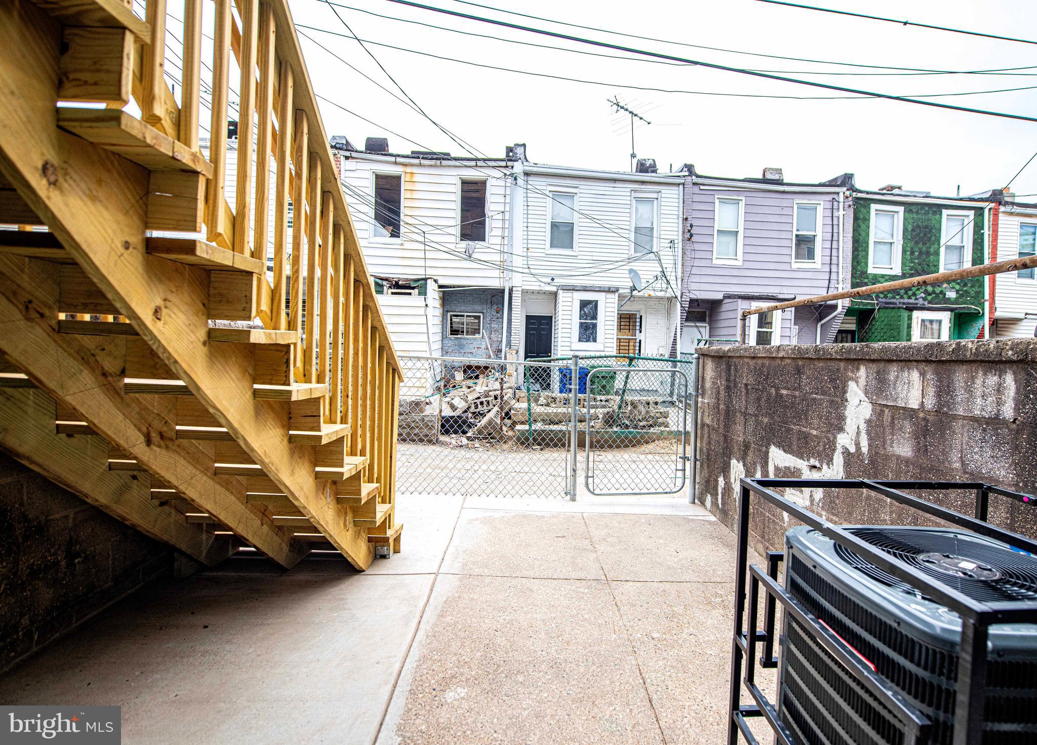 ELLWOOD PARK - Residential