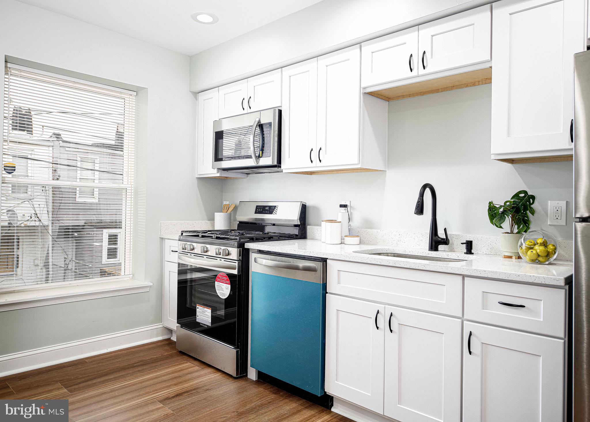 ELLWOOD PARK - Residential