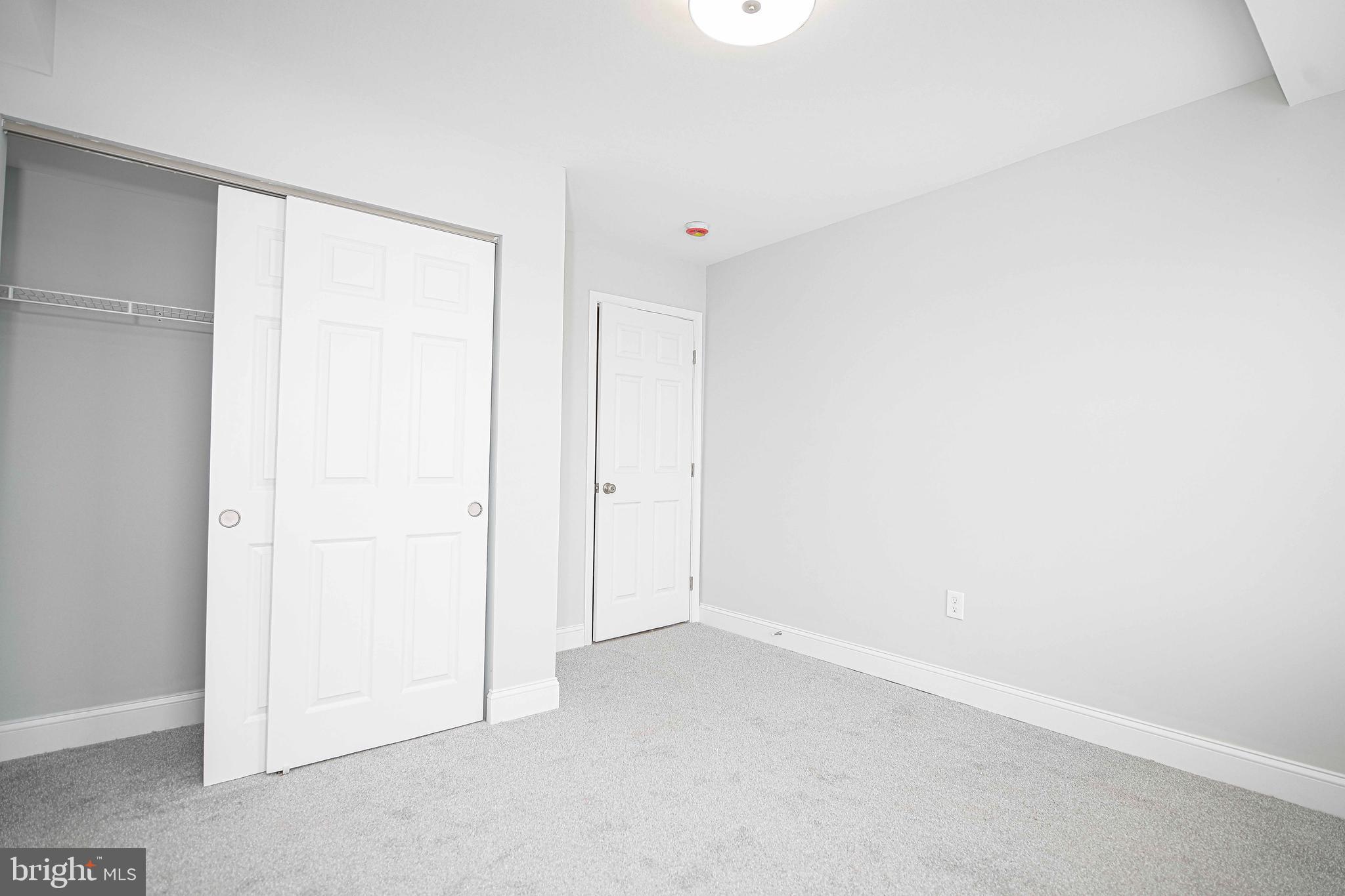 ELLWOOD PARK - Residential