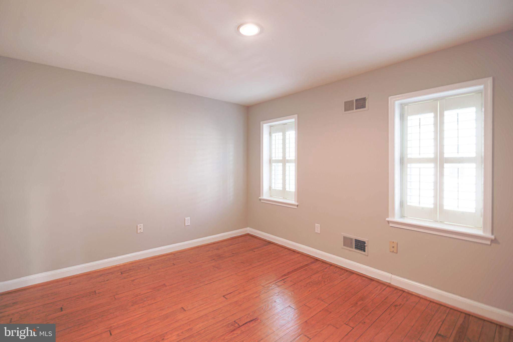 CARRIAGE WORKS - Residential Lease