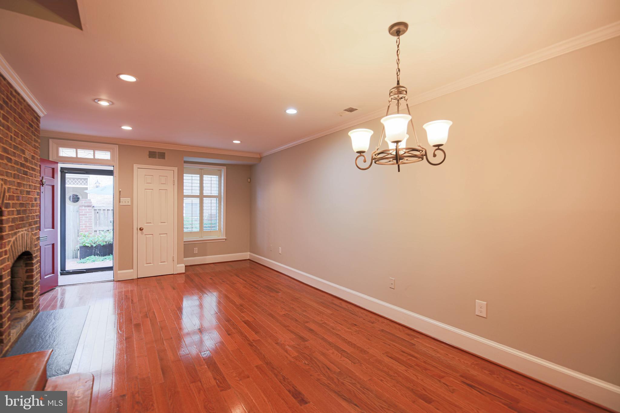 CARRIAGE WORKS - Residential Lease