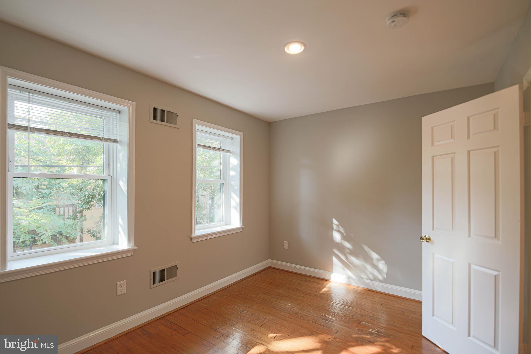 CARRIAGE WORKS - Residential Lease