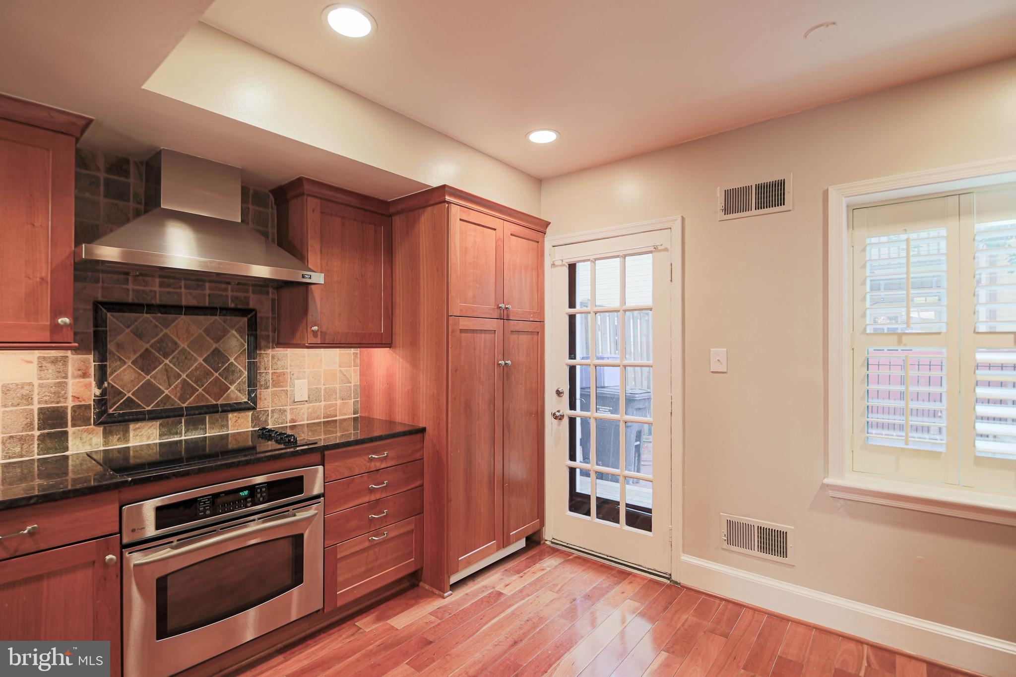 CARRIAGE WORKS - Residential Lease