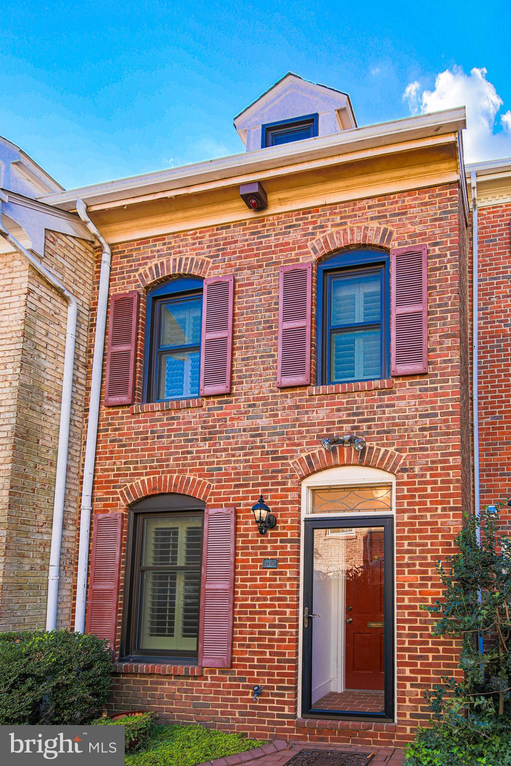 CARRIAGE WORKS - Residential Lease