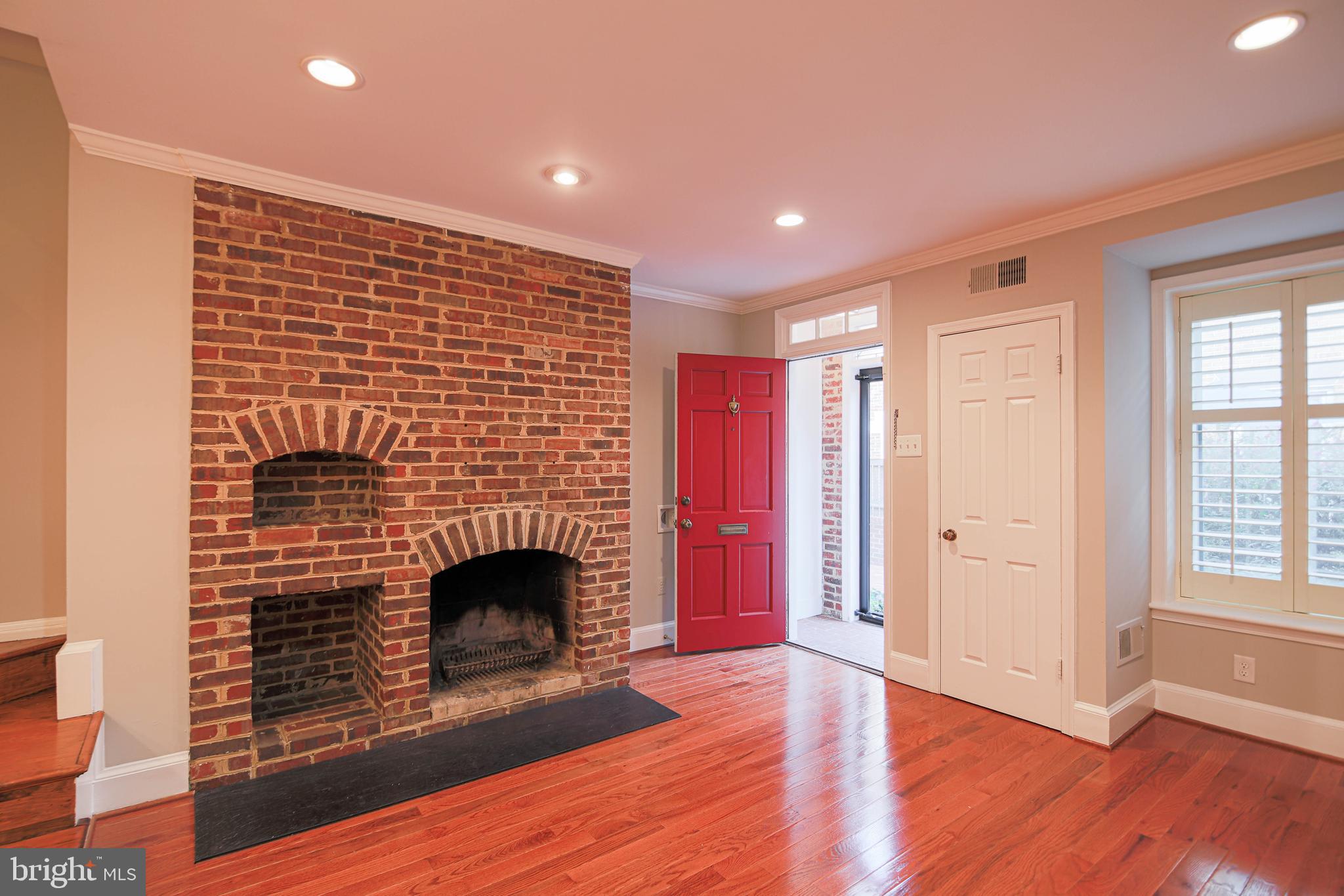 CARRIAGE WORKS - Residential Lease