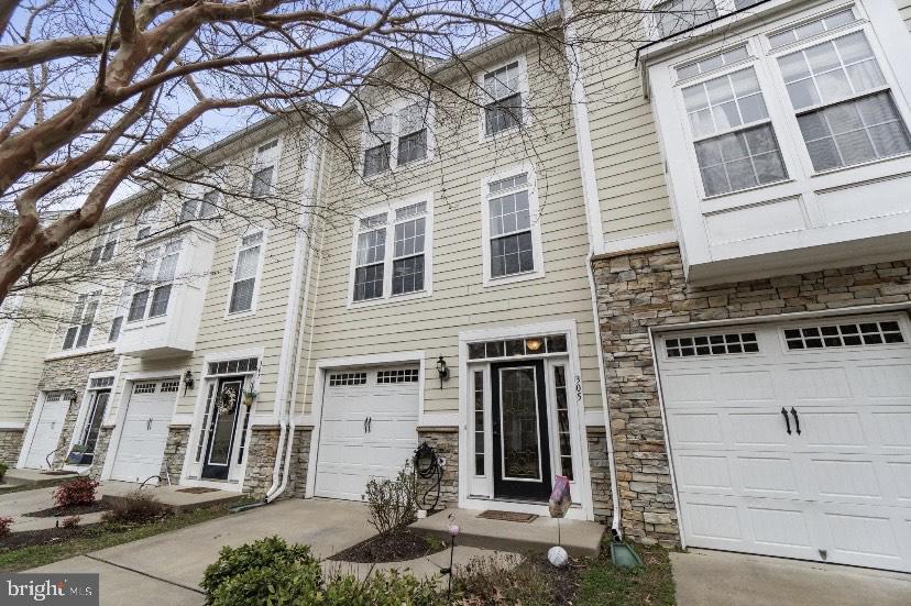 MONROE POINT TOWNHOUSES - Residential