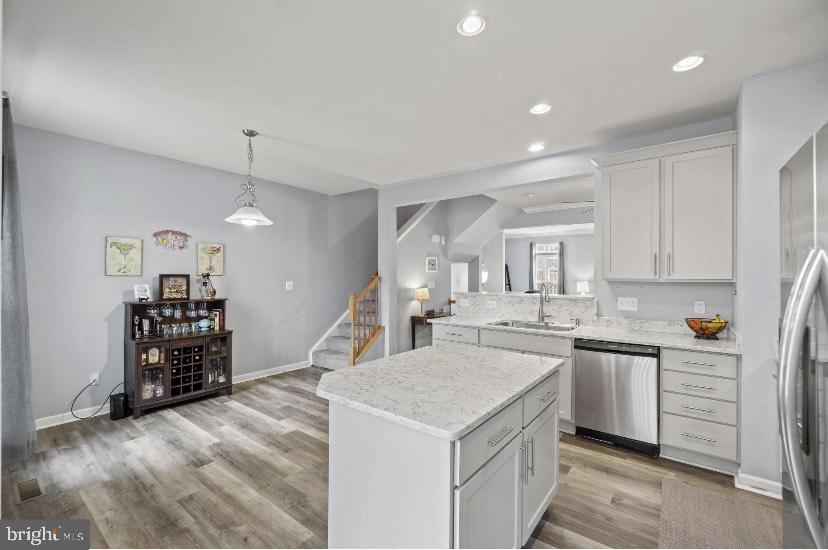 MONROE POINT TOWNHOUSES - Residential