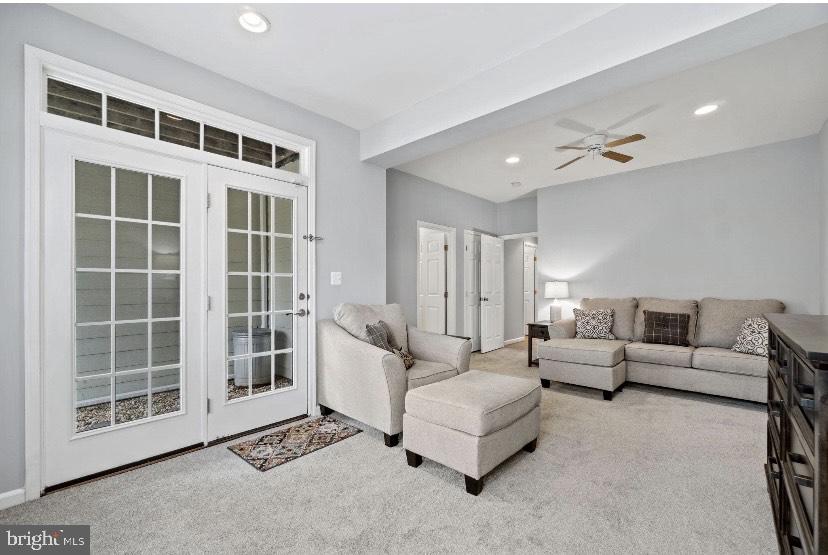 MONROE POINT TOWNHOUSES - Residential