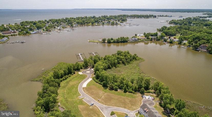 MONROE POINT TOWNHOUSES - Residential