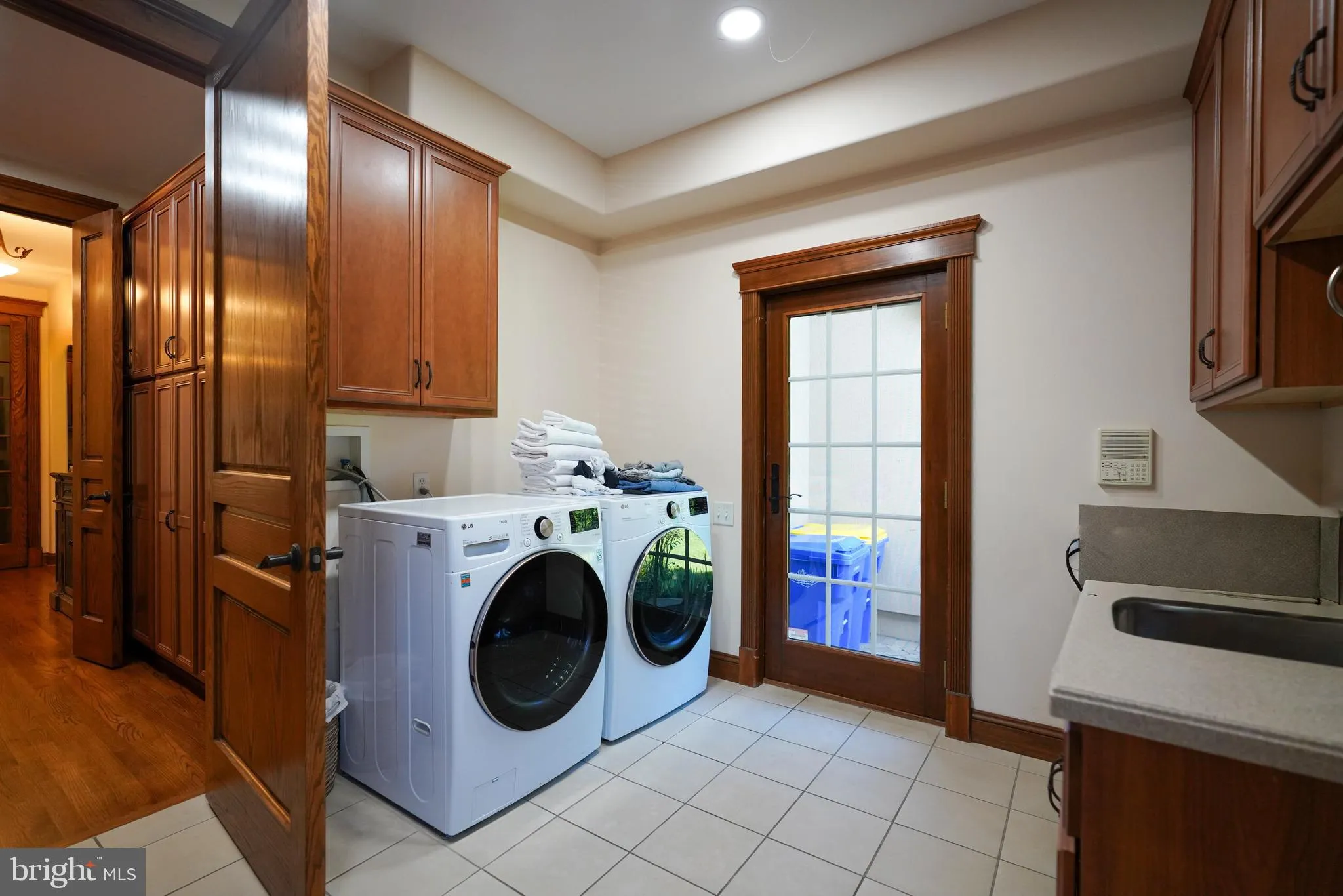 Rehoboth Beach, Delaware 19971, United States, 6 Bedrooms Bedrooms, ,7 BathroomsBathrooms,Residential,Active,221879