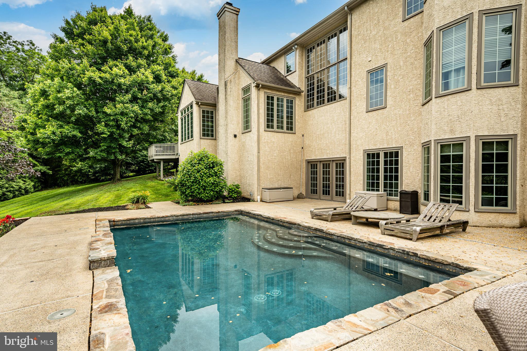 HILLHURST - Residential