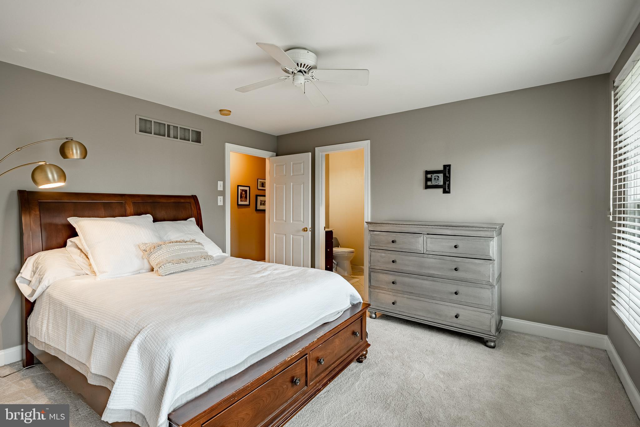 HILLHURST - Residential