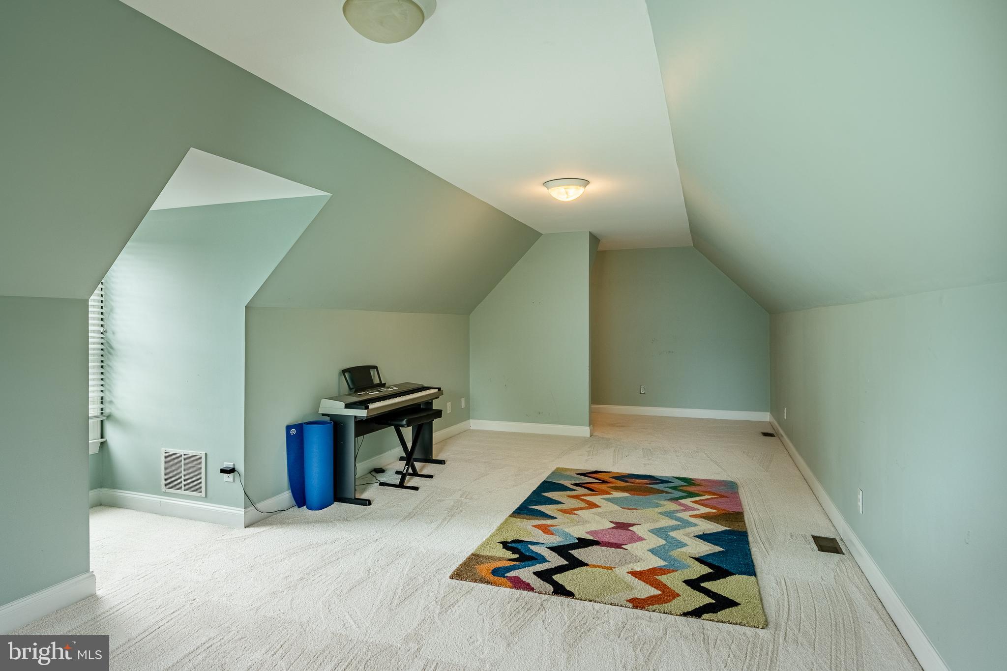 HILLHURST - Residential