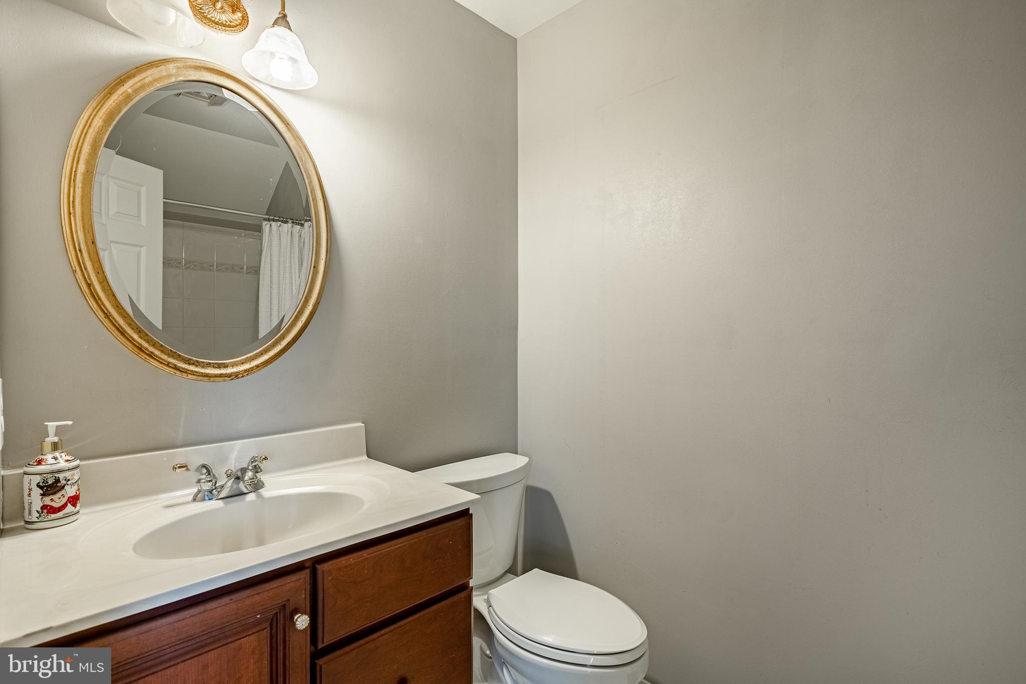 HILLHURST - Residential