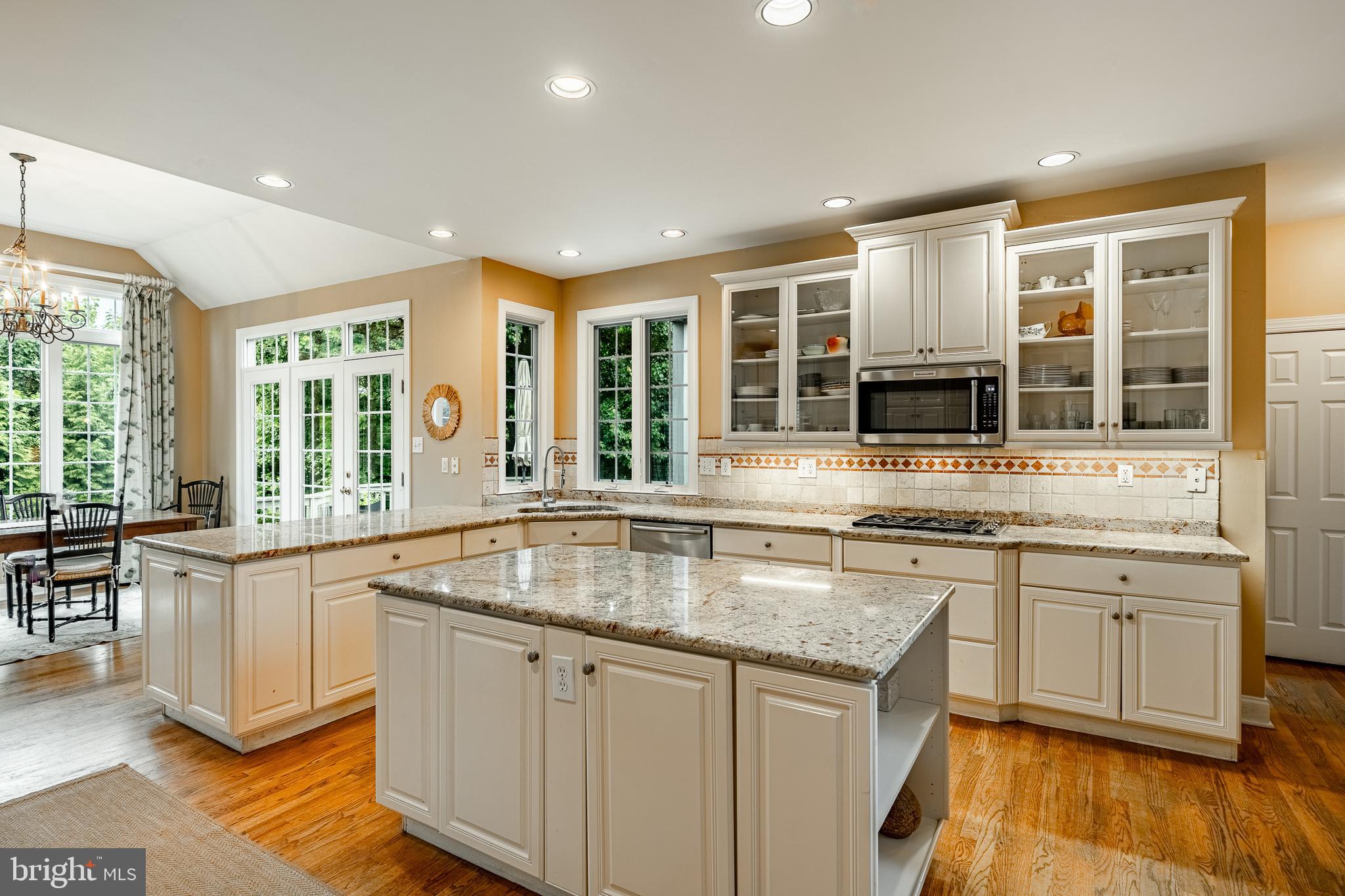 HILLHURST - Residential