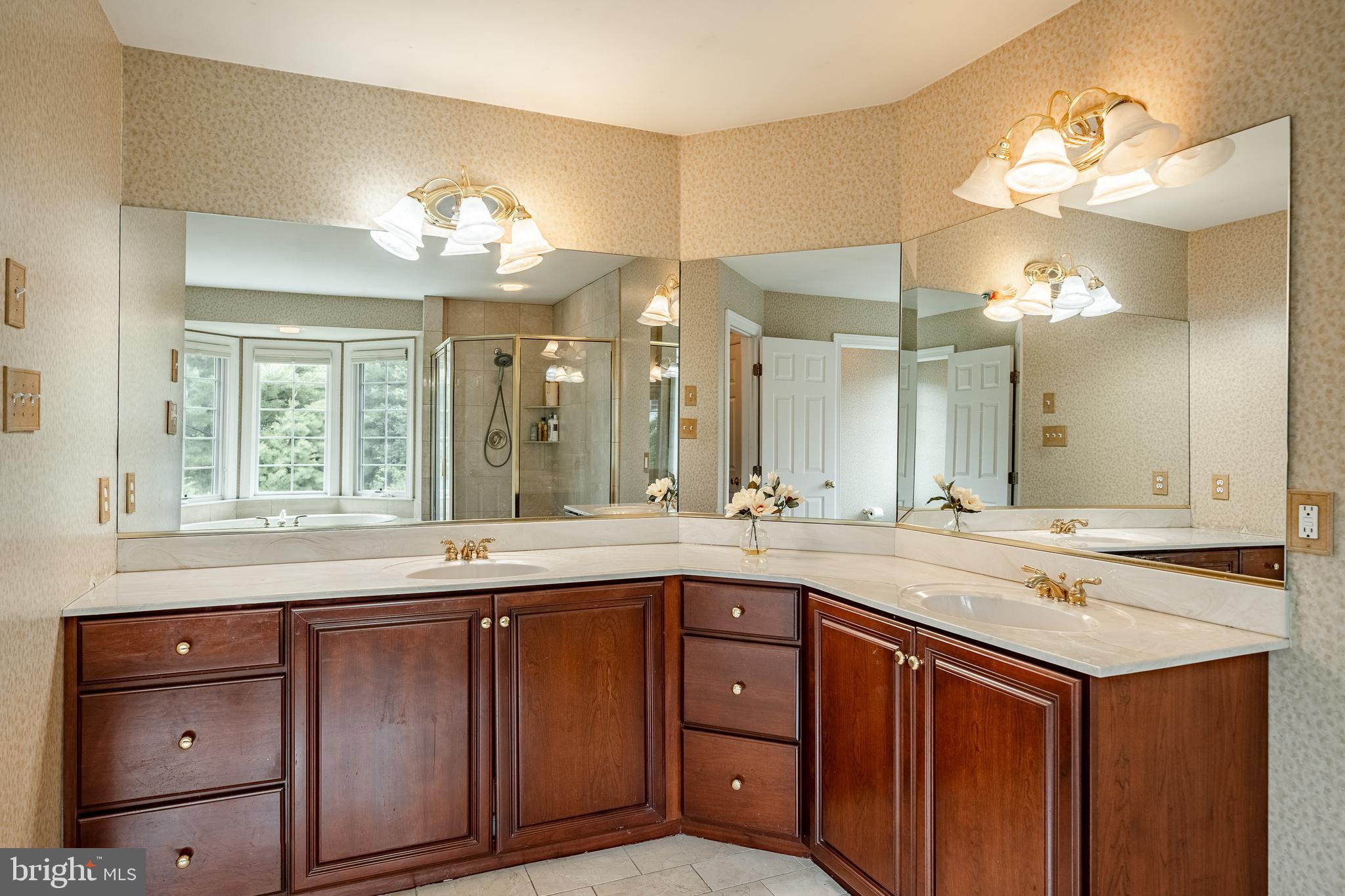 HILLHURST - Residential