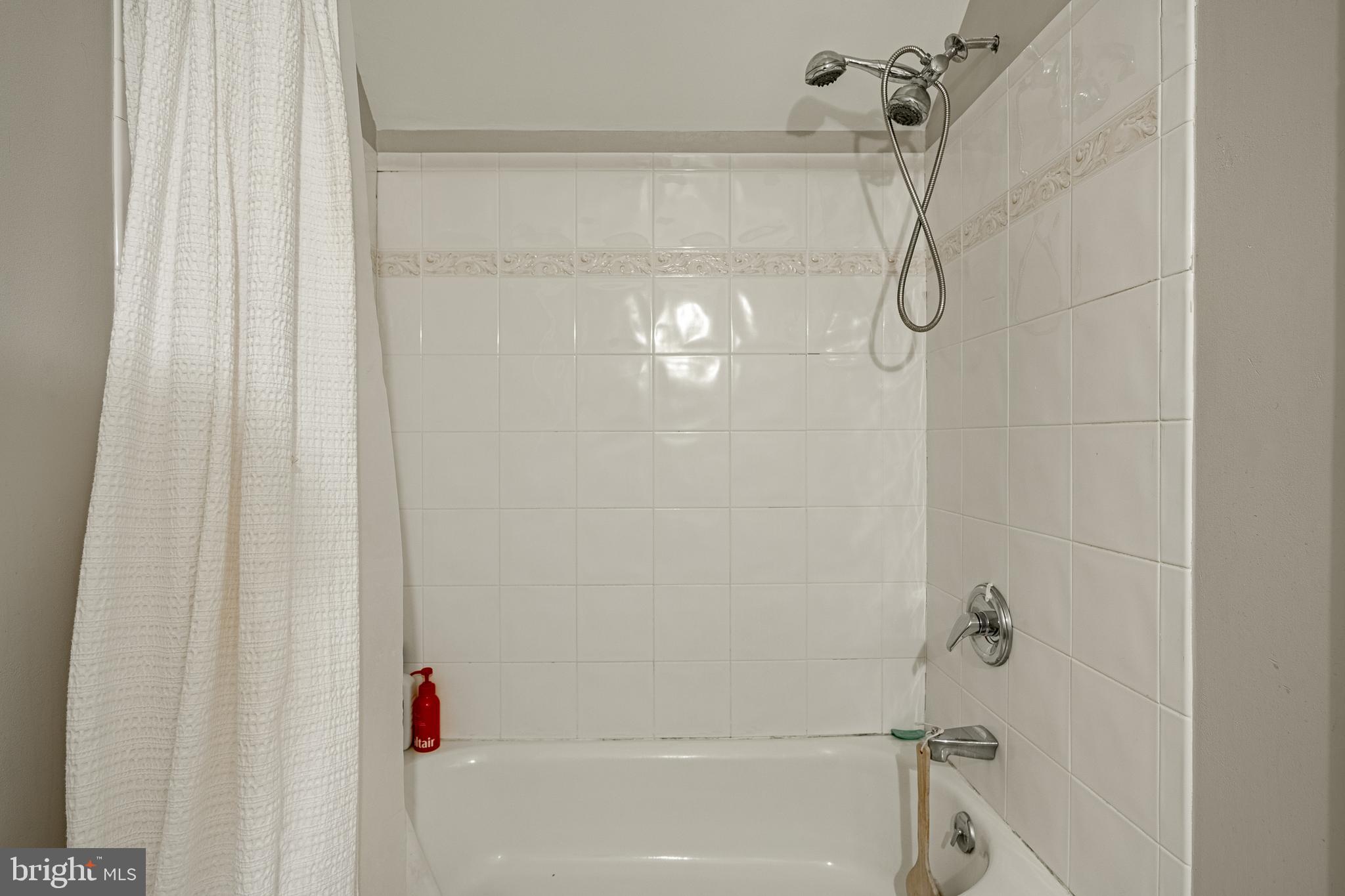 HILLHURST - Residential