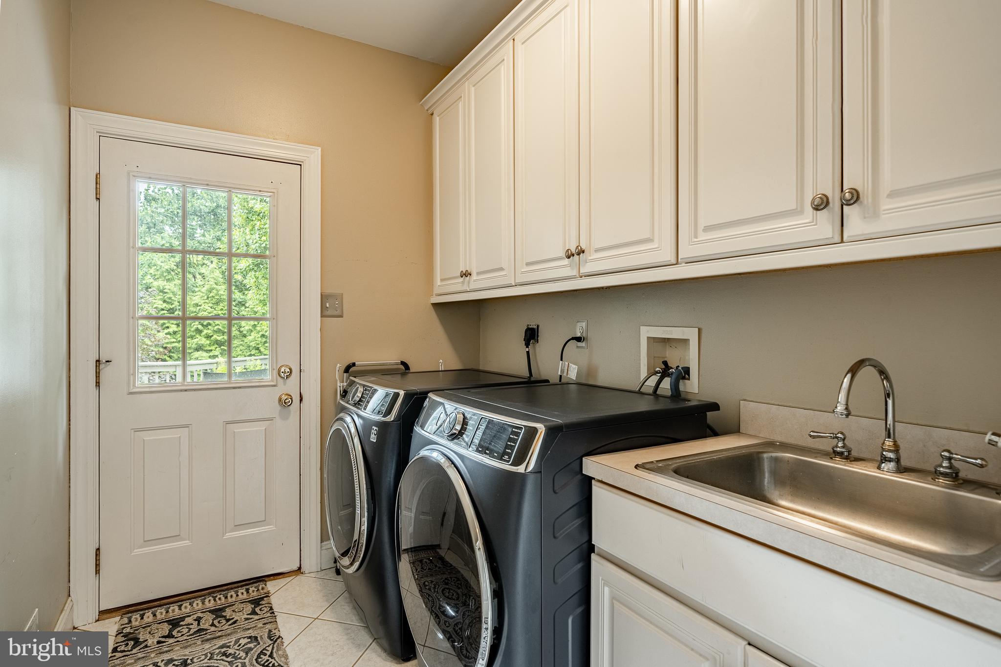 HILLHURST - Residential