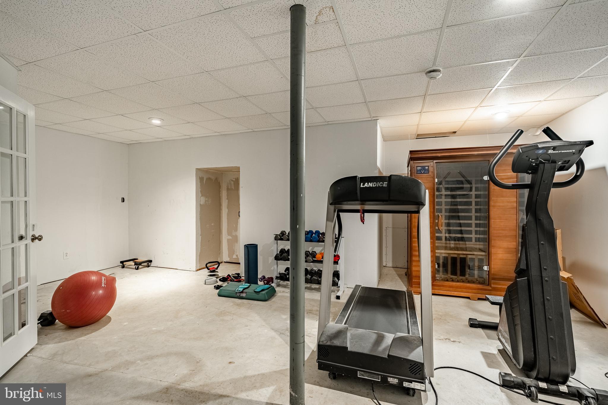 HILLHURST - Residential