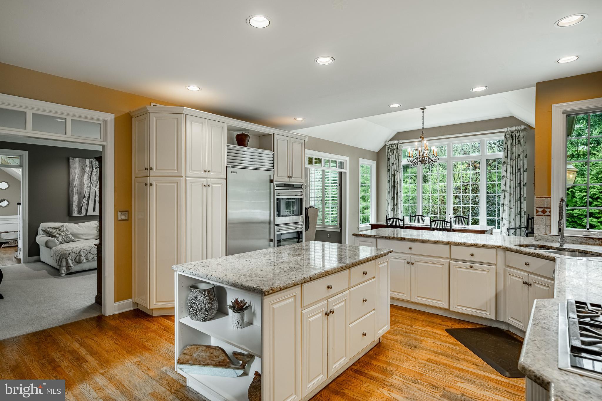 HILLHURST - Residential