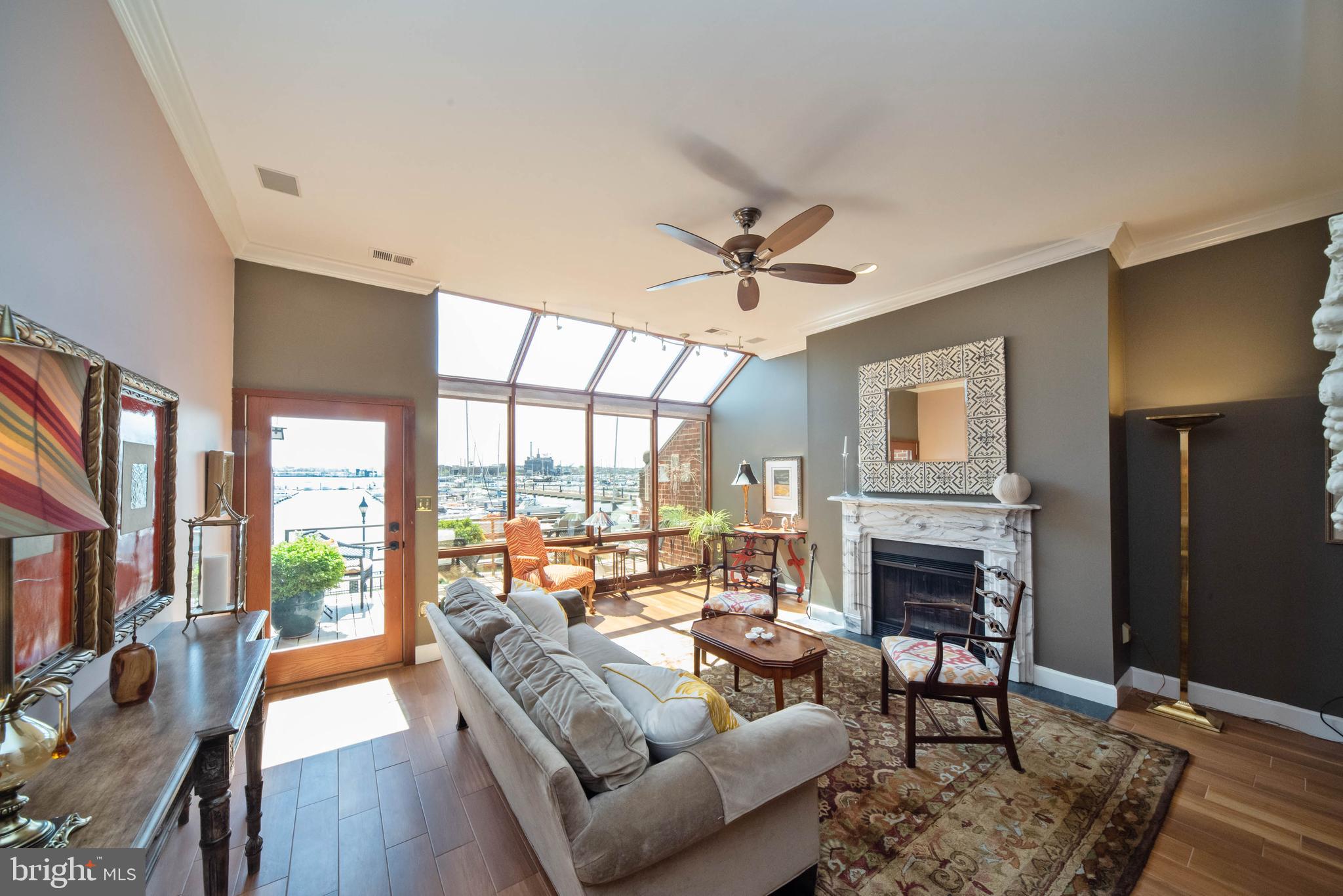 ANCHORAGE TOWERS - Residential