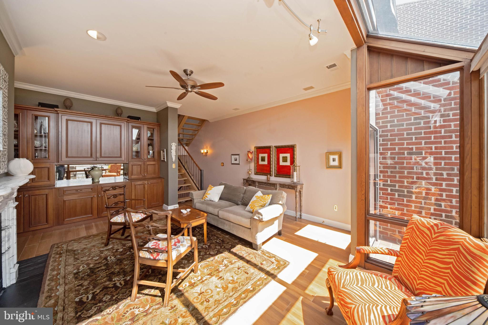 ANCHORAGE TOWERS - Residential