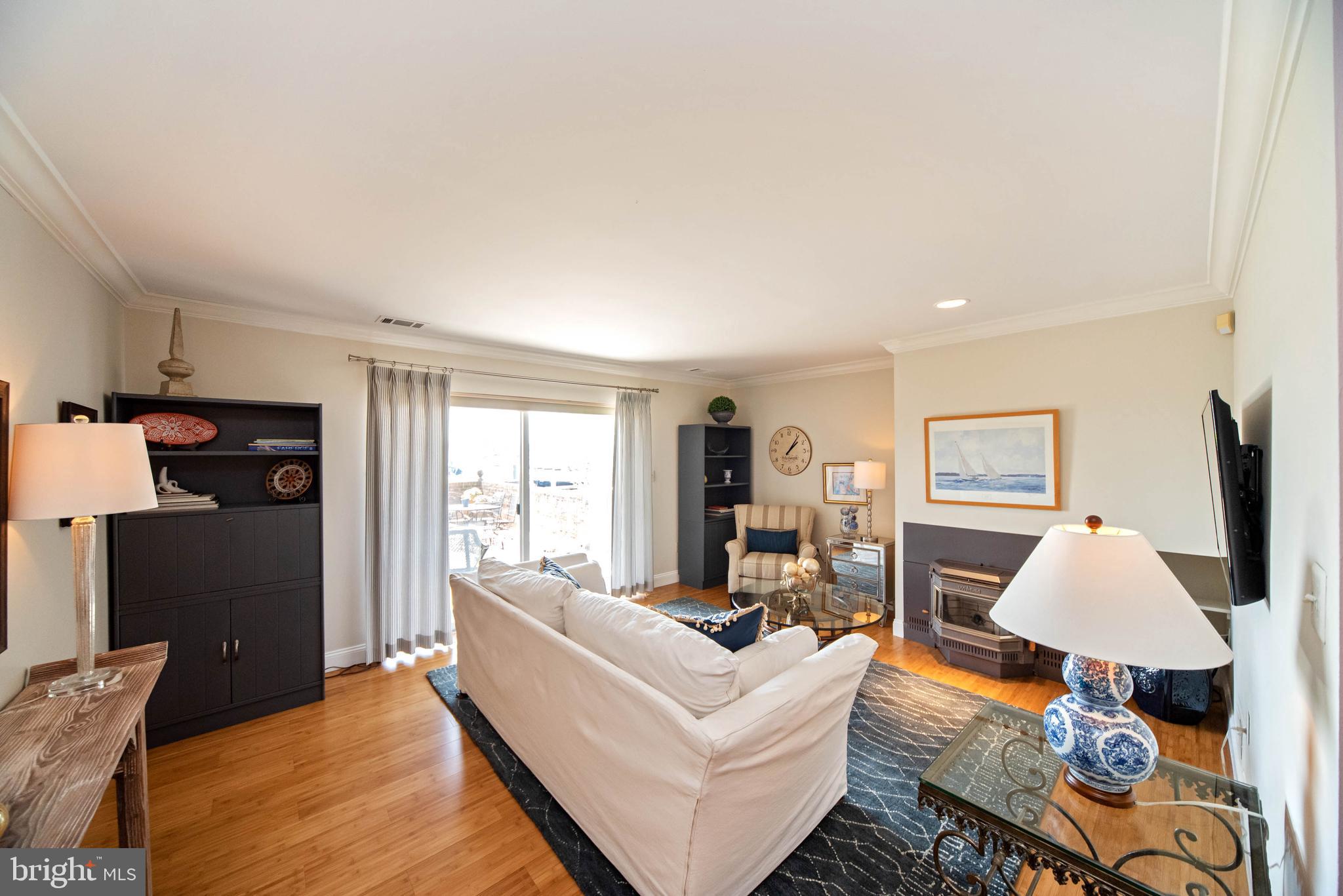 ANCHORAGE TOWERS - Residential