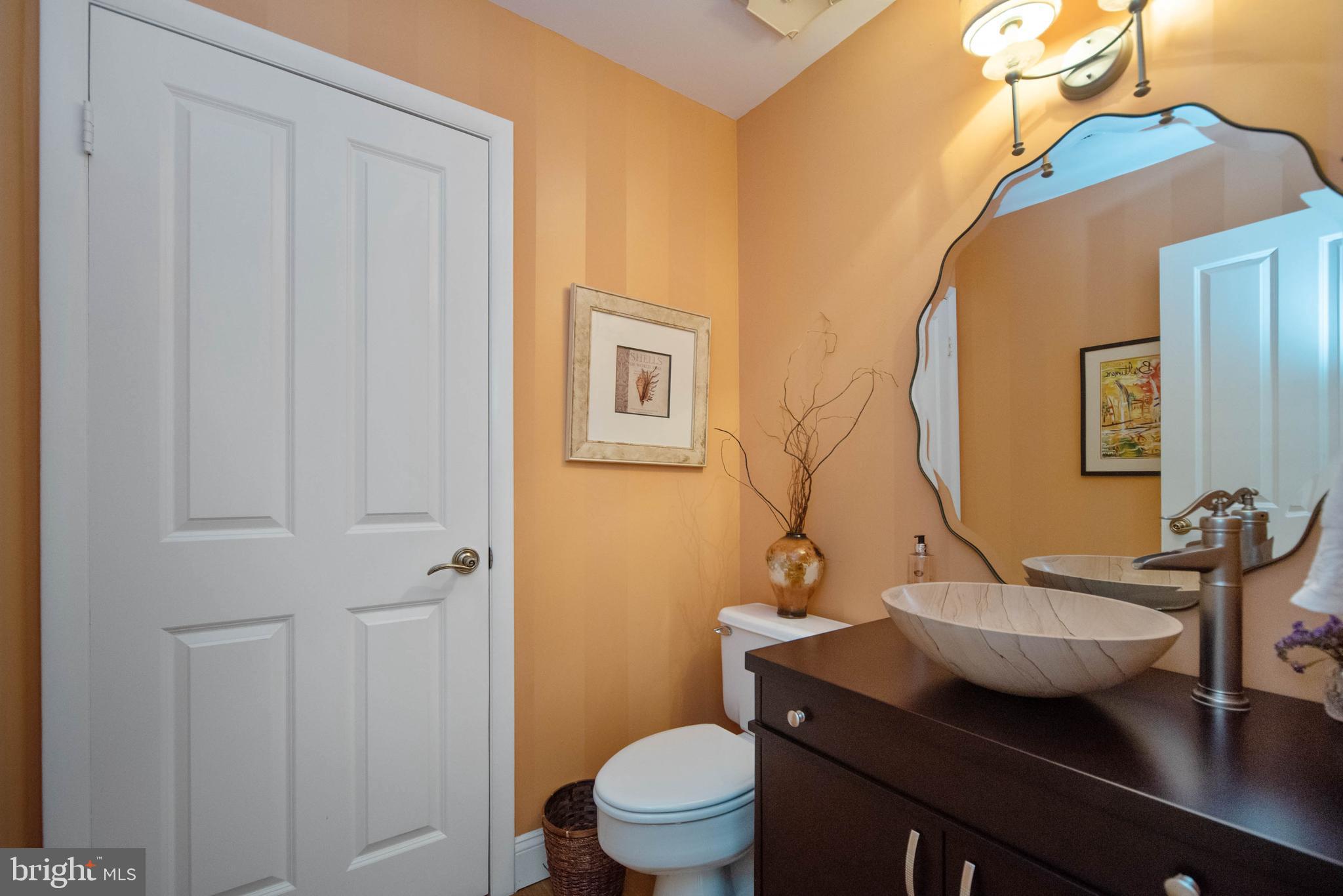 ANCHORAGE TOWERS - Residential