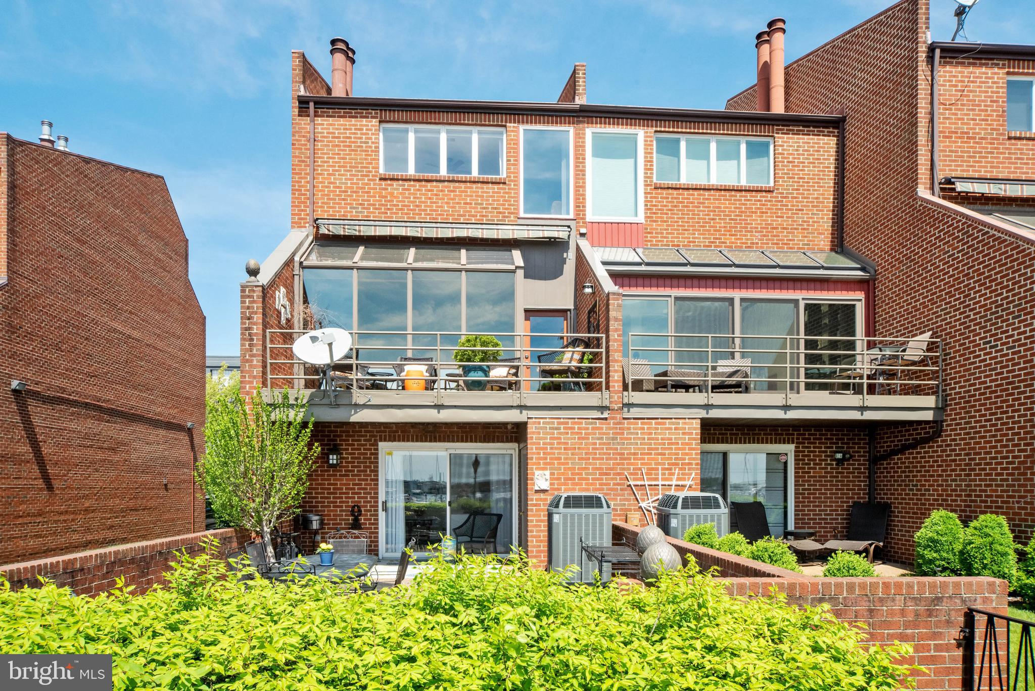 ANCHORAGE TOWERS - Residential