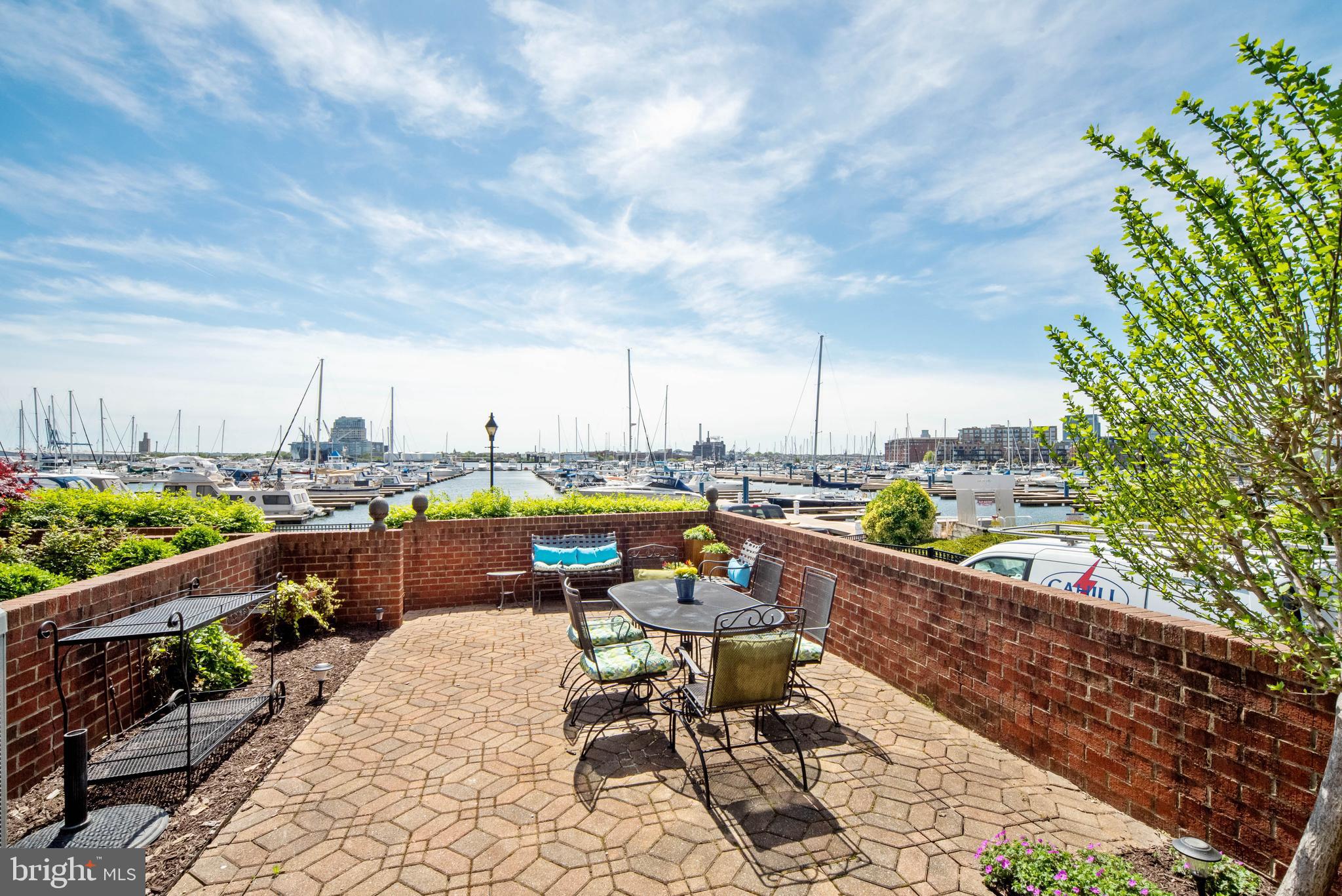 ANCHORAGE TOWERS - Residential