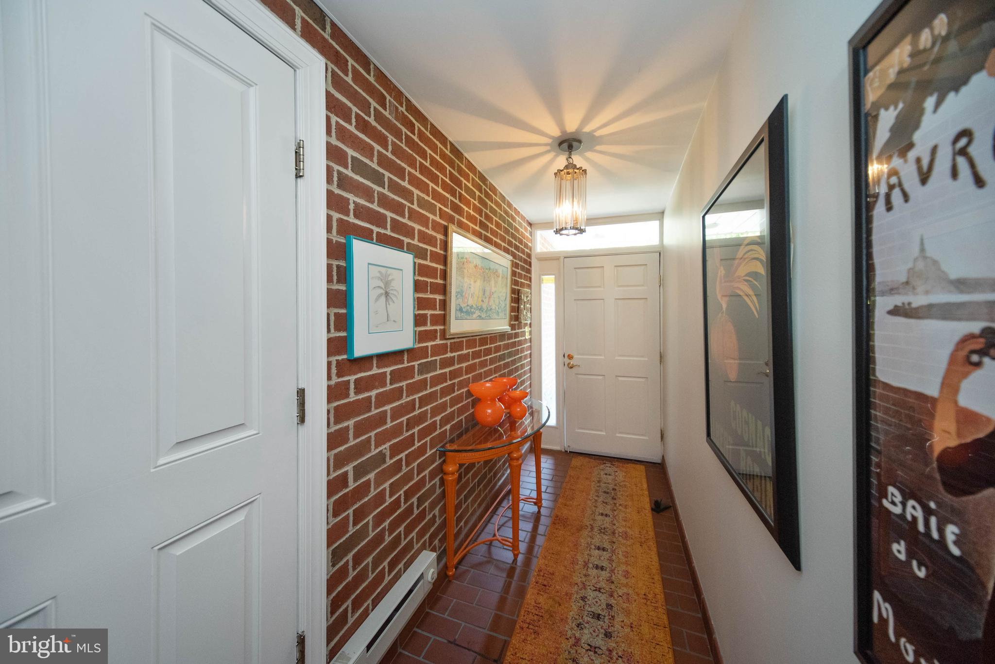 ANCHORAGE TOWERS - Residential