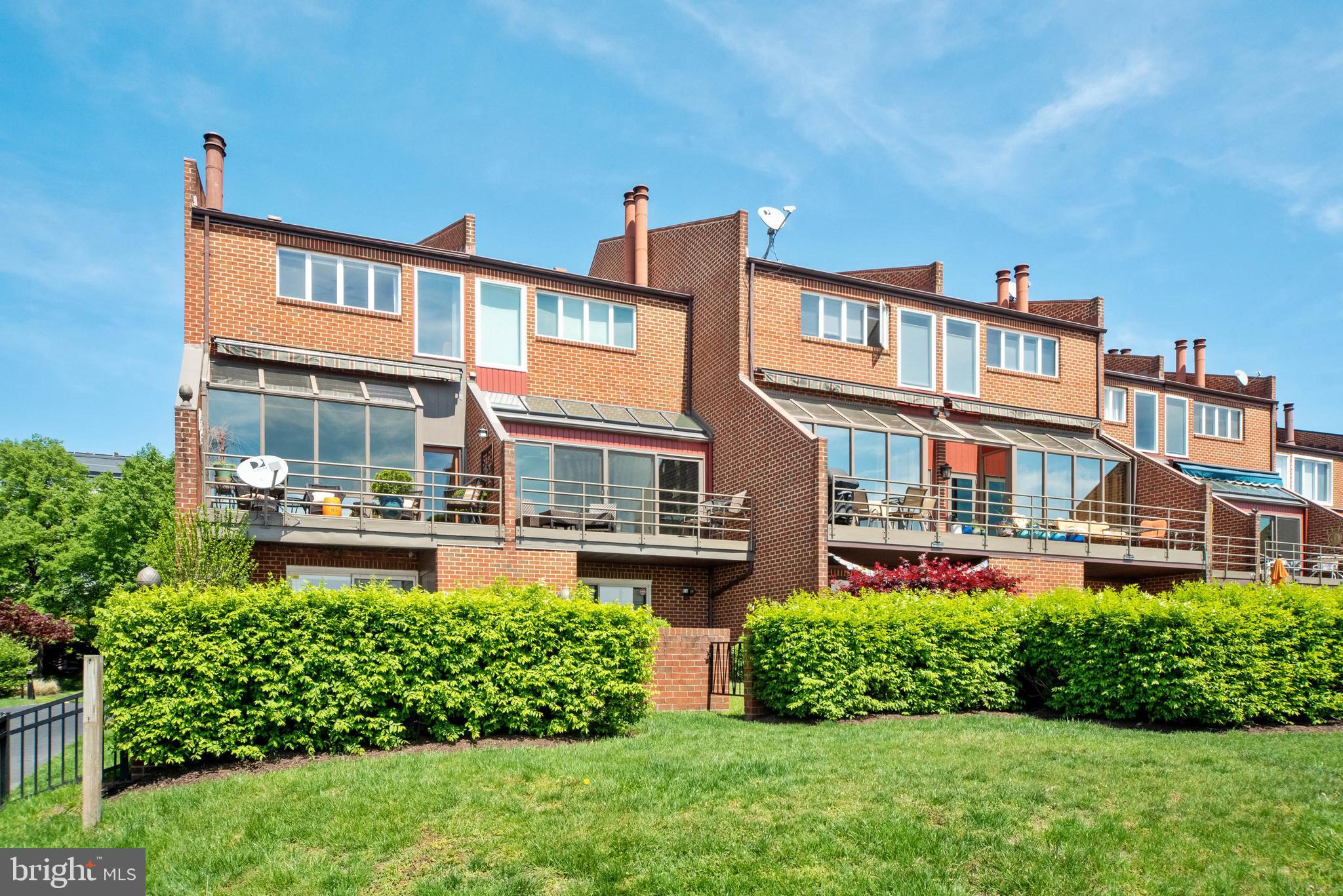 ANCHORAGE TOWERS - Residential