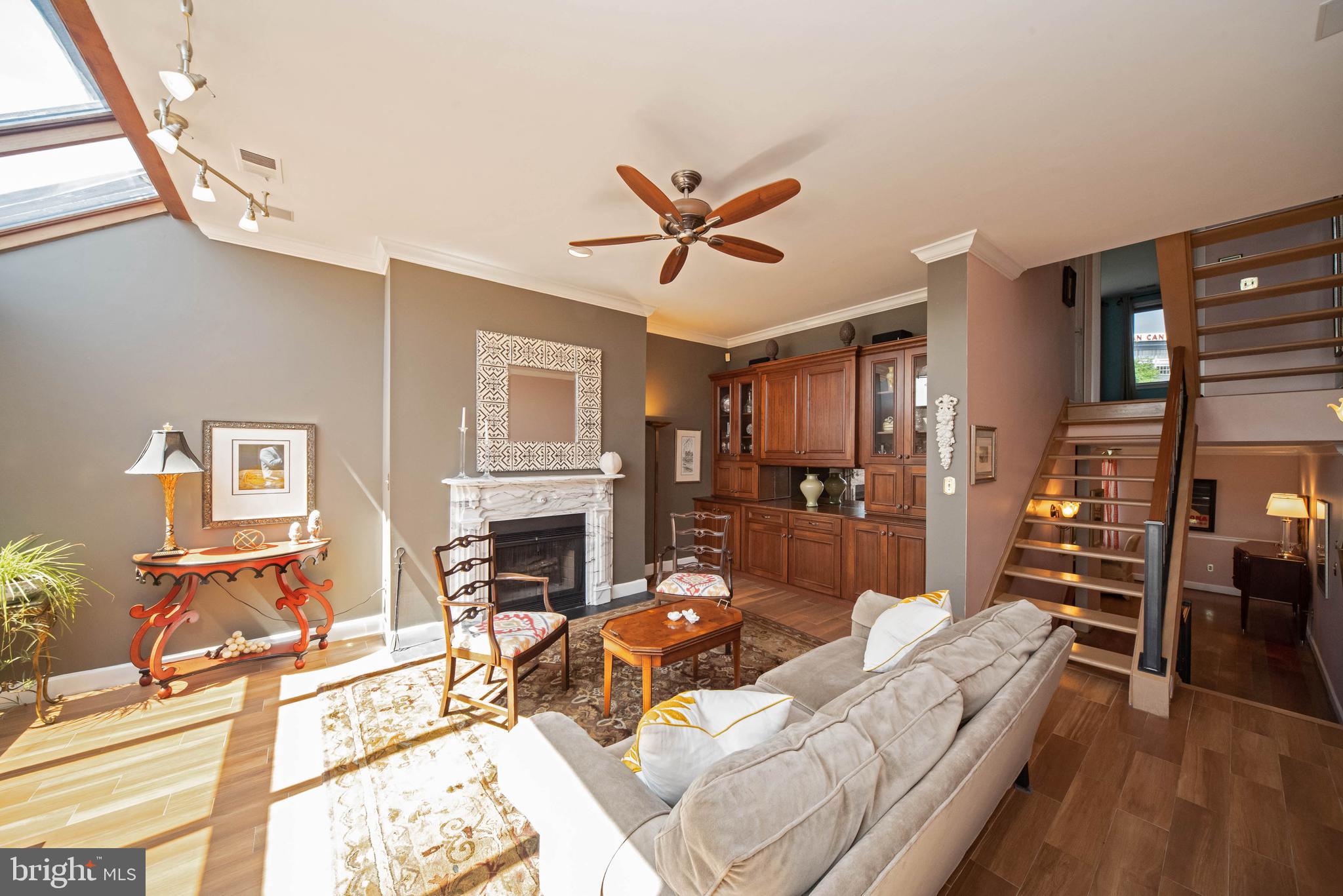 ANCHORAGE TOWERS - Residential