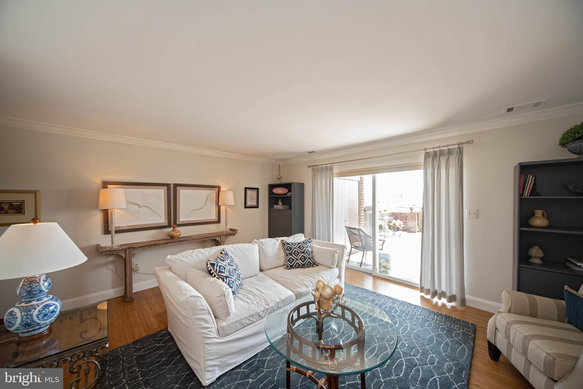 ANCHORAGE TOWERS - Residential