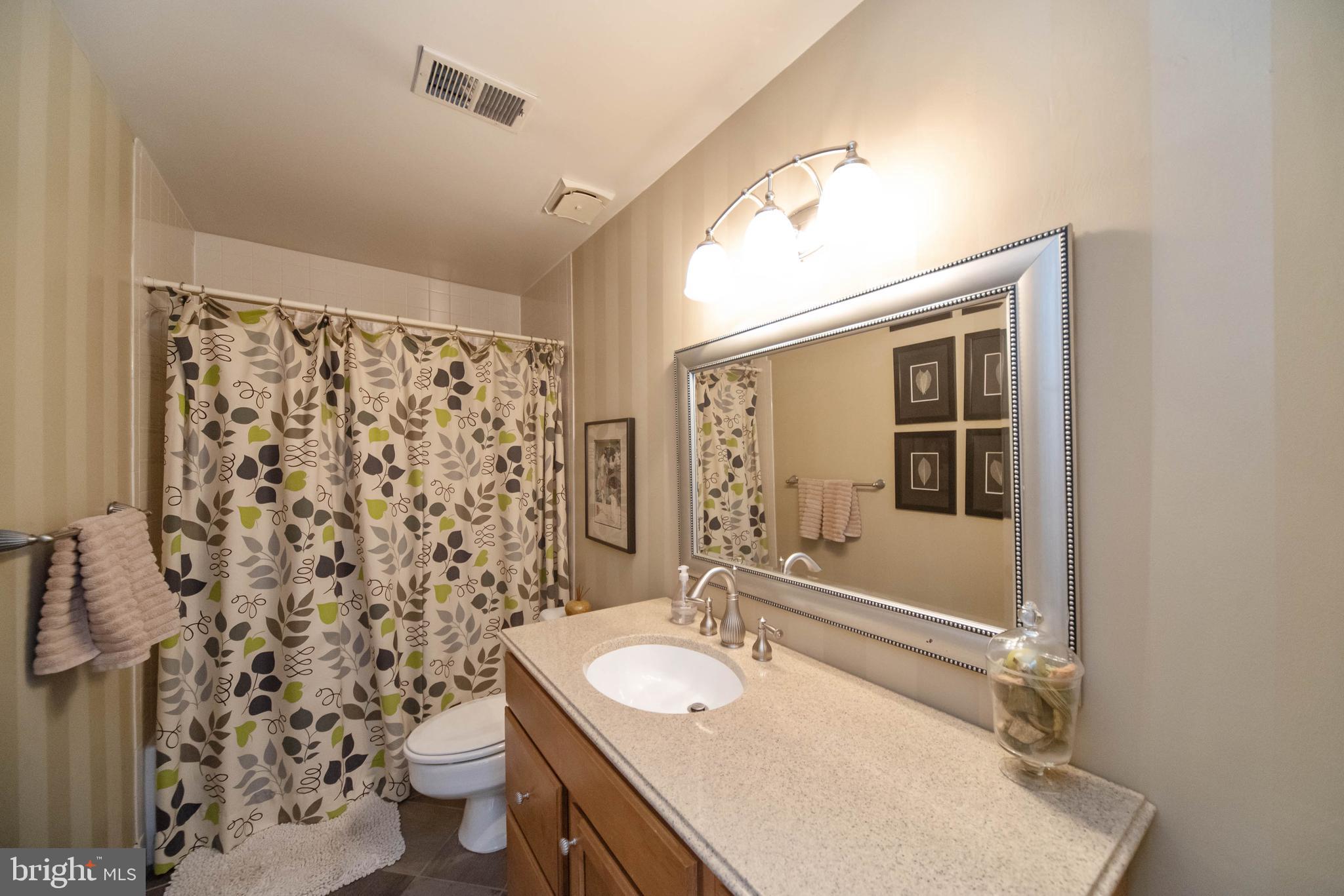 ANCHORAGE TOWERS - Residential