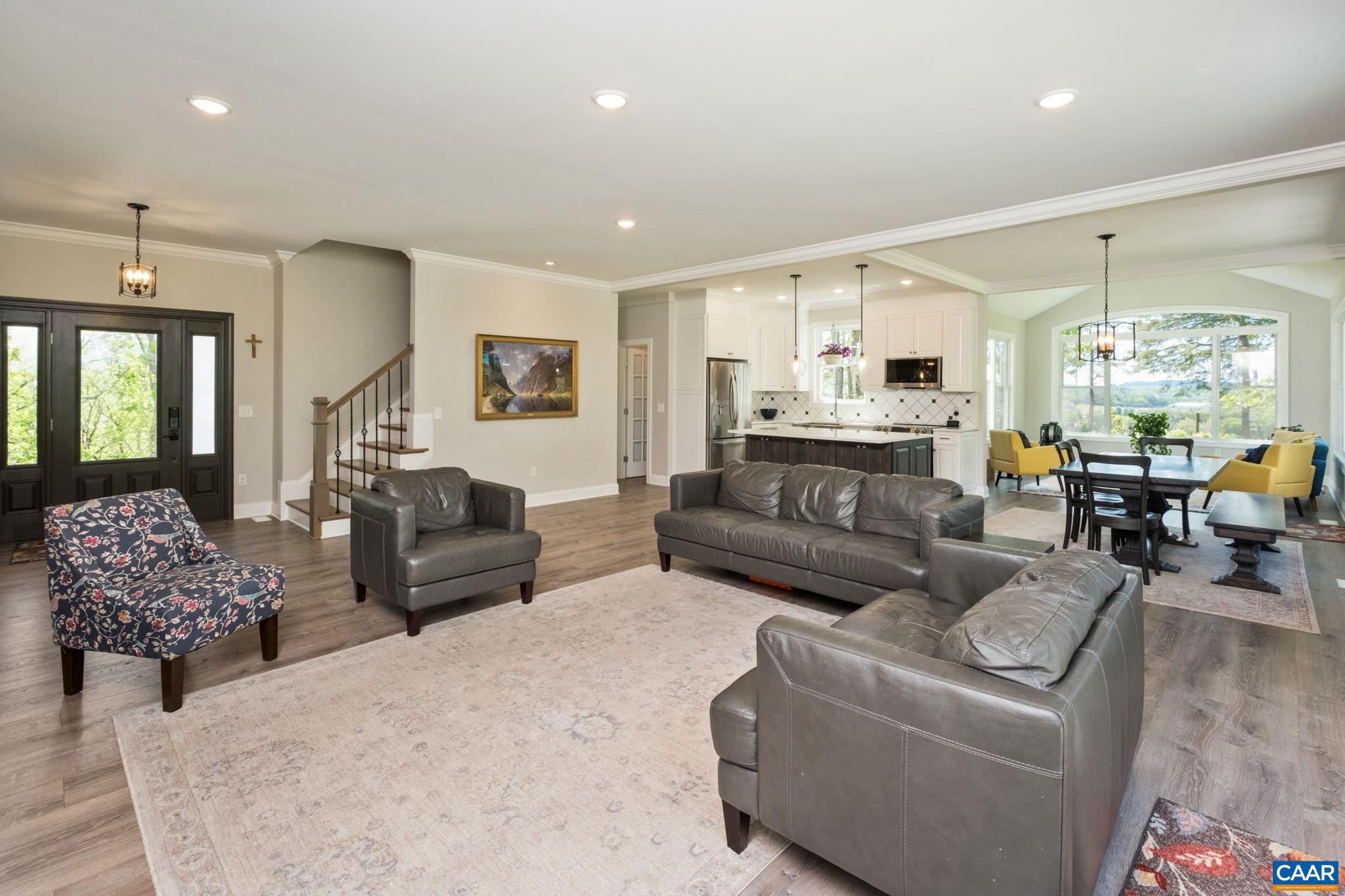 MEADOWBROOK - Residential
